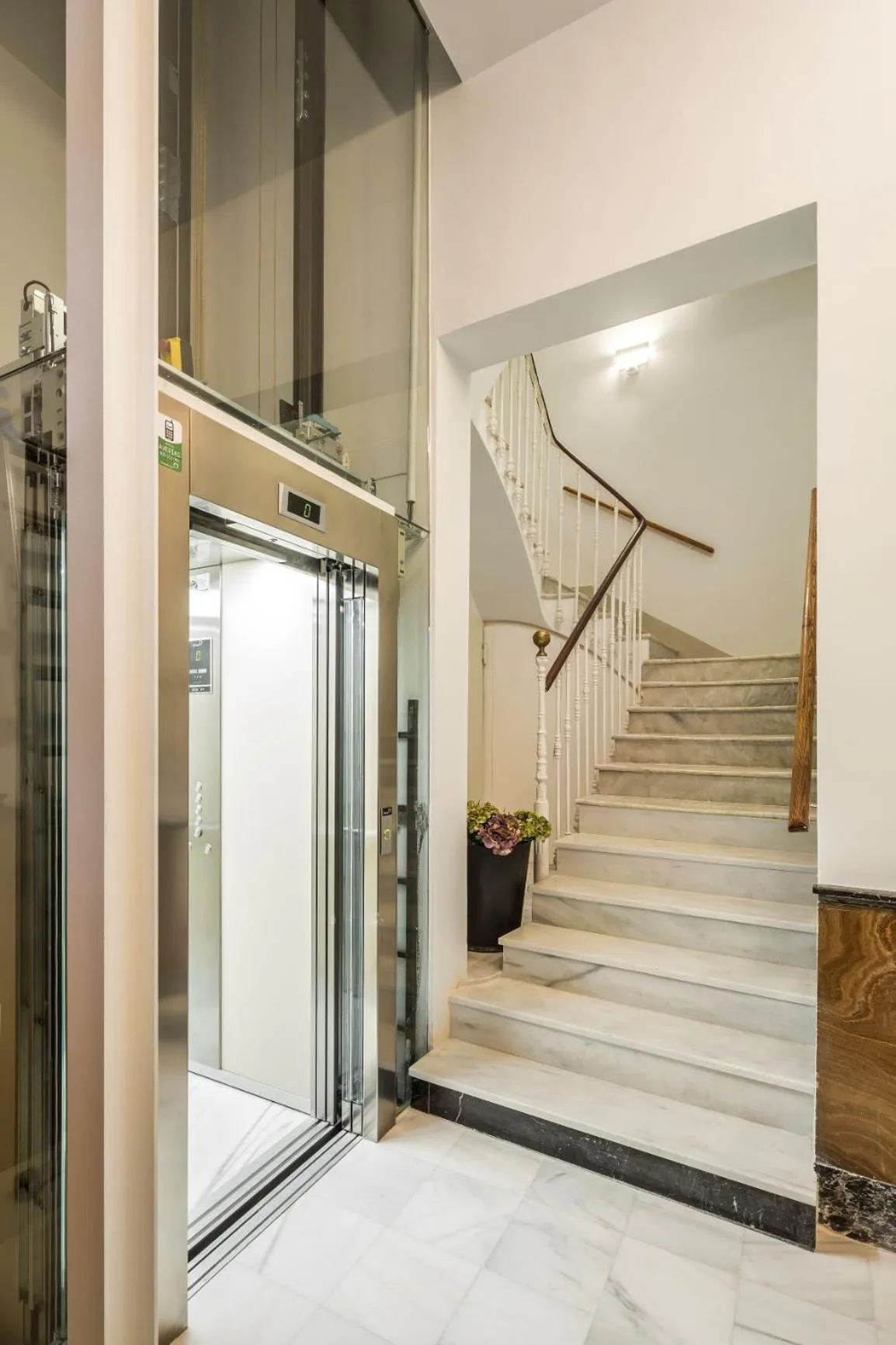 Facade/entrance in Mon Suites Benlliure