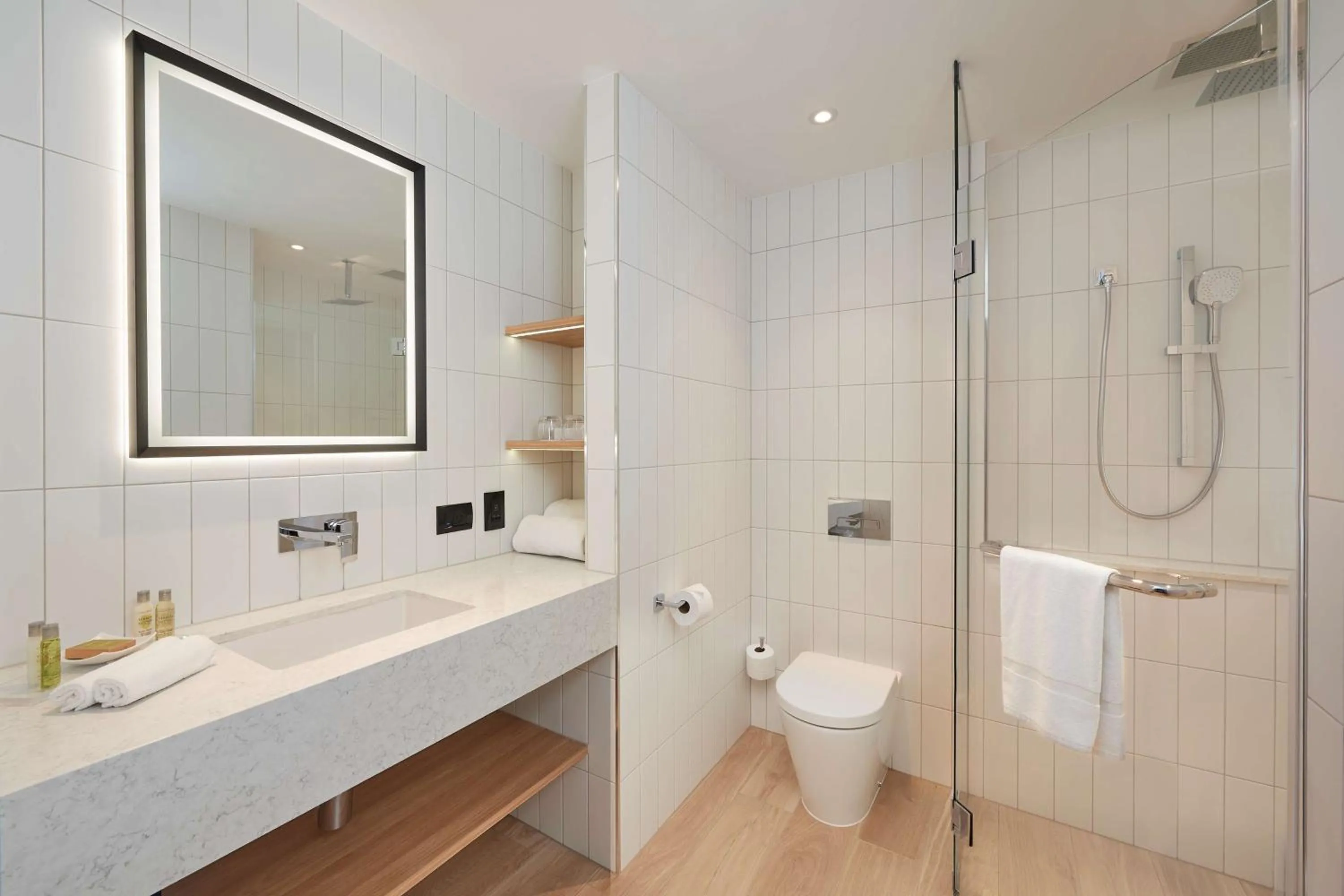 Bathroom in Hilton Garden Inn Albany, WA