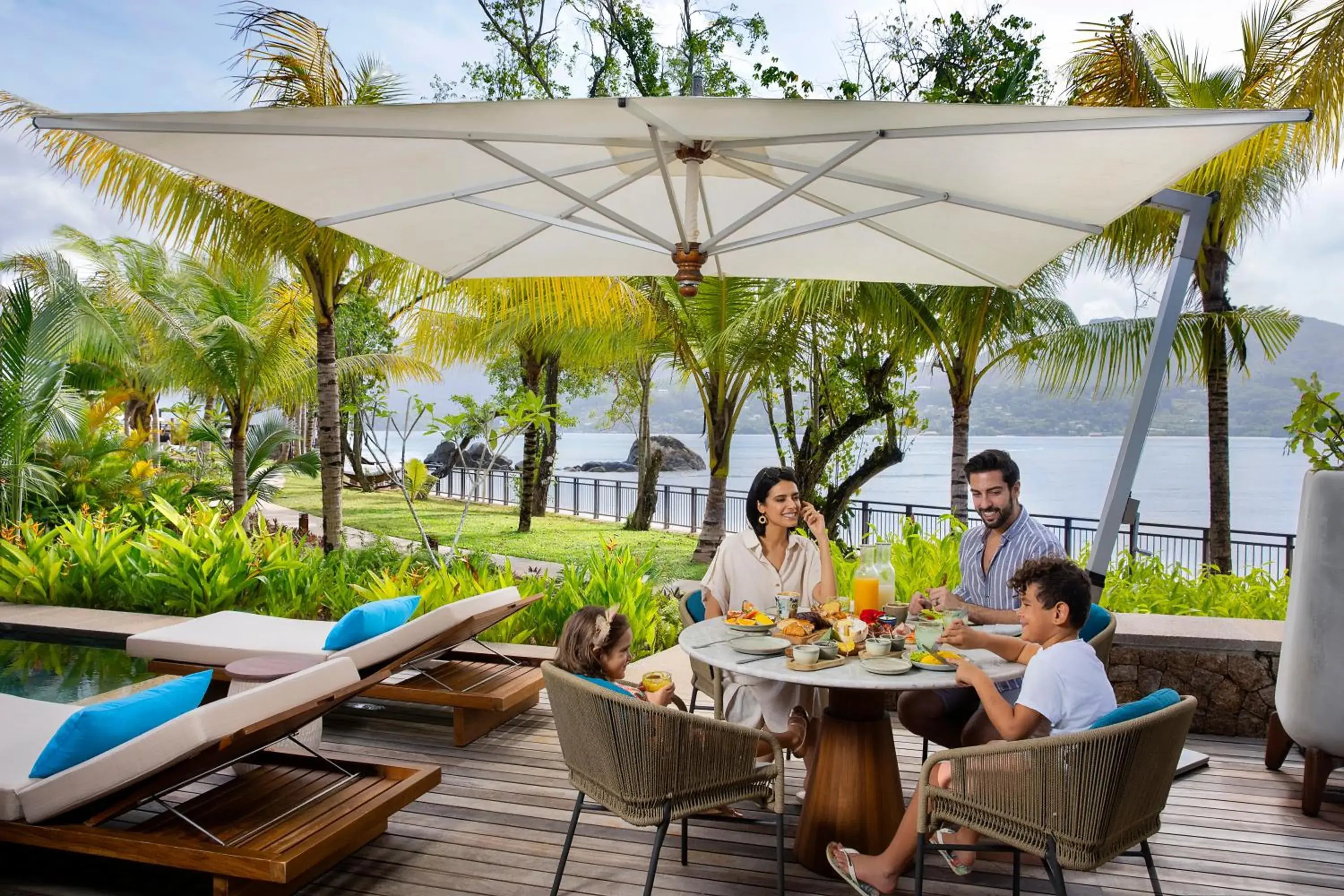 Food and drinks in Mango House Seychelles, LXR Hotels & Resorts Food and drinks in Mango House Seychelles, LXR Hotels & Resorts