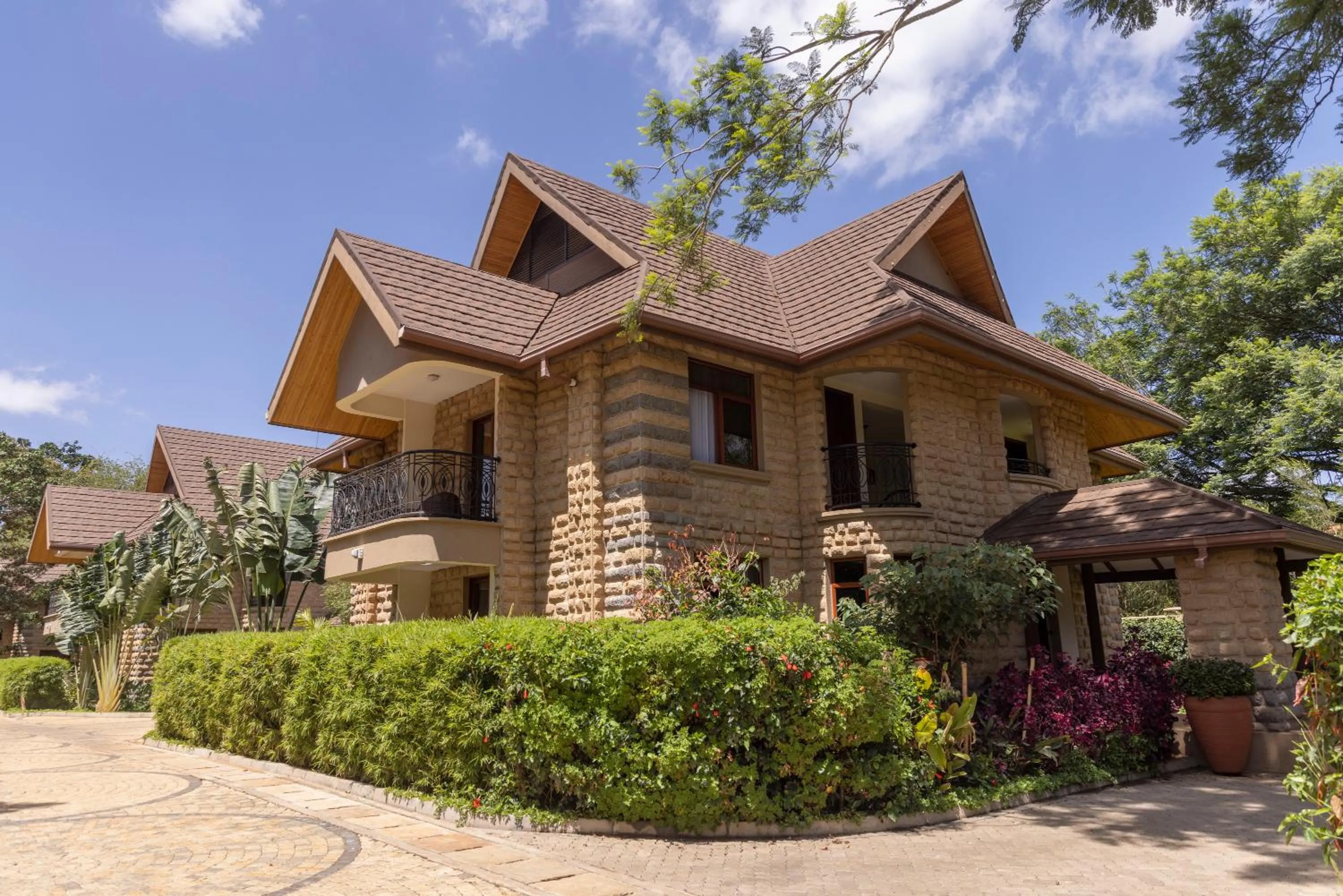 Hermosa Garden Hotel