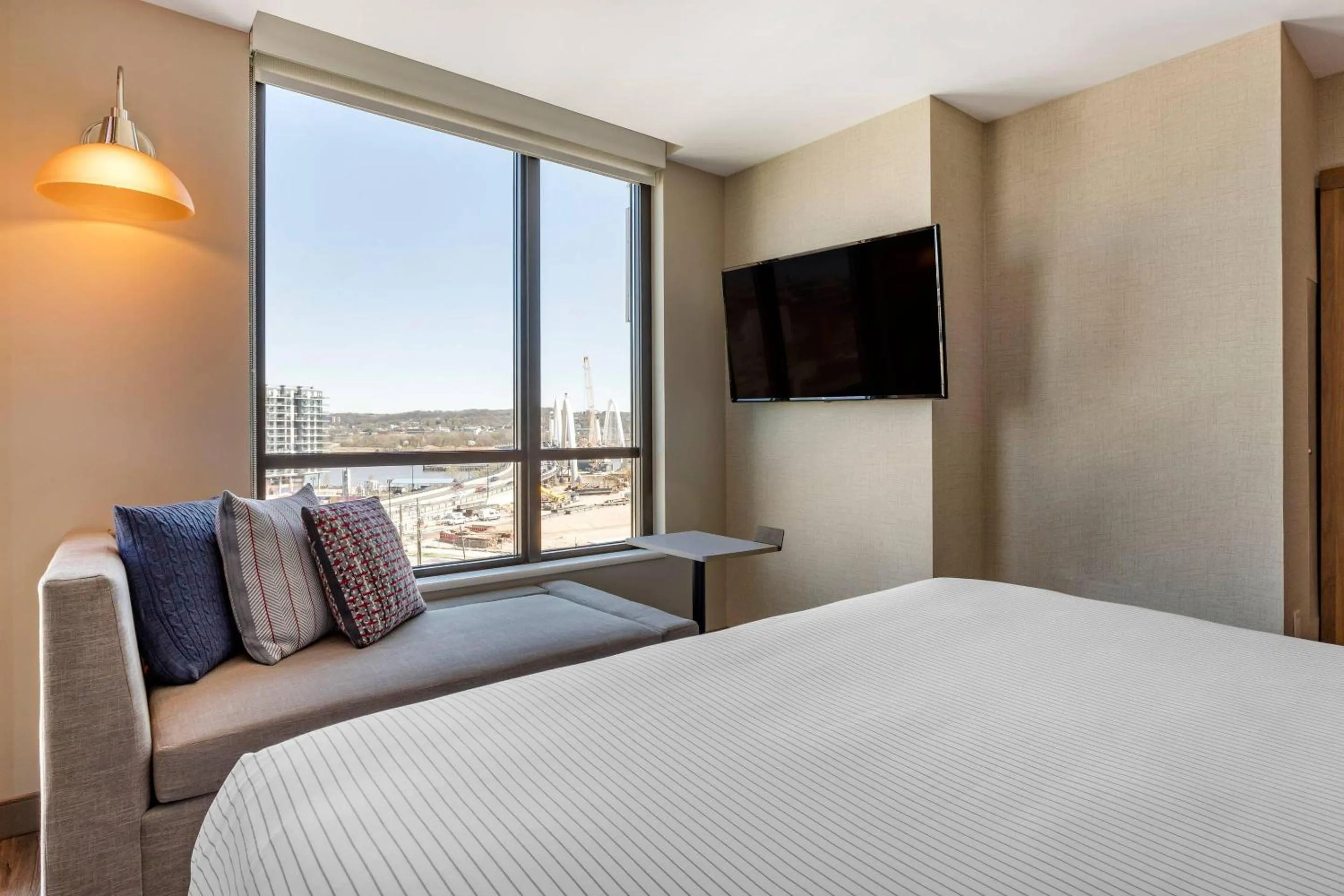 Bedroom, Bed in Cambria Hotel Washington DC Navy Yard Riverfront