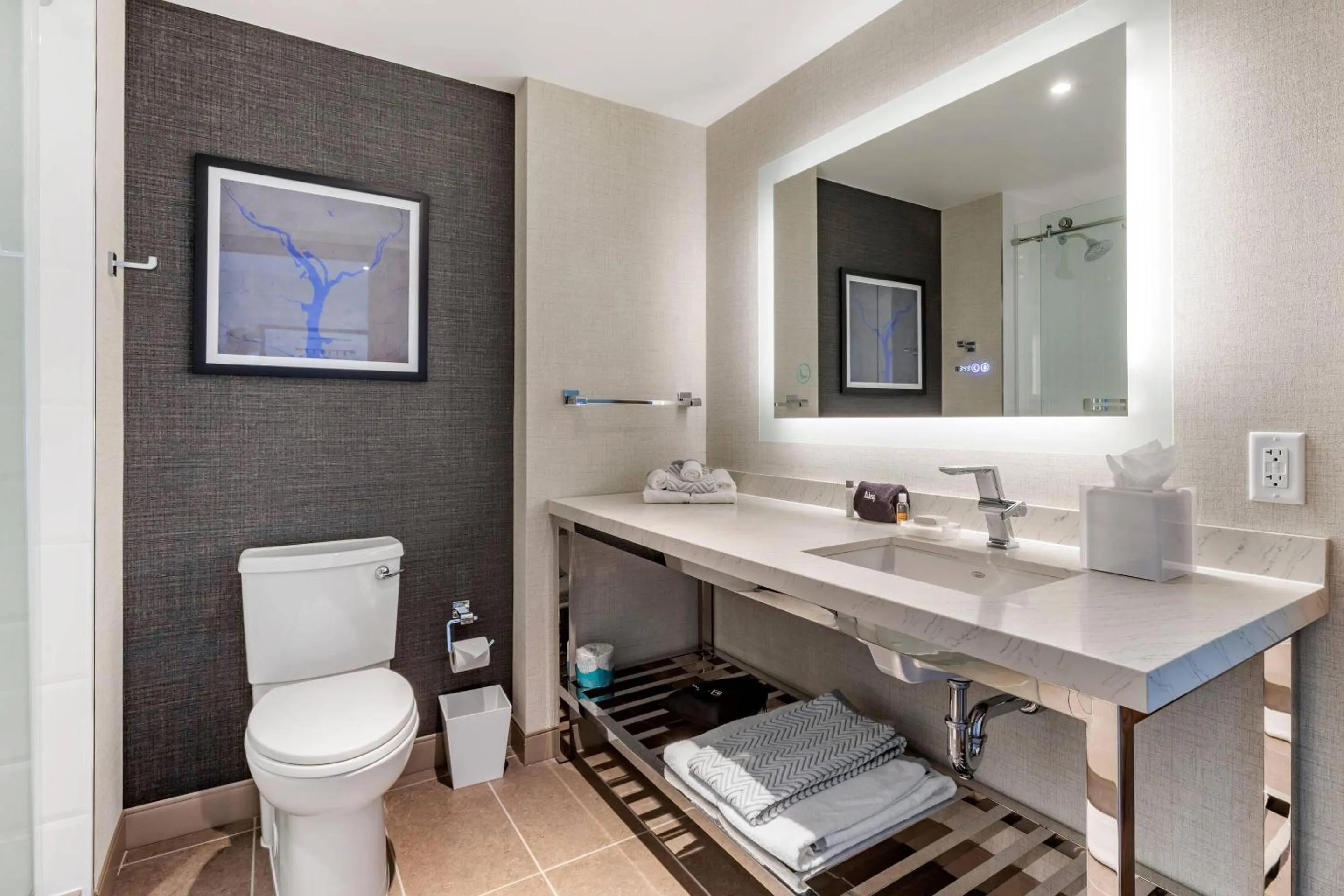 Bedroom in Cambria Hotel Washington DC Navy Yard Riverfront