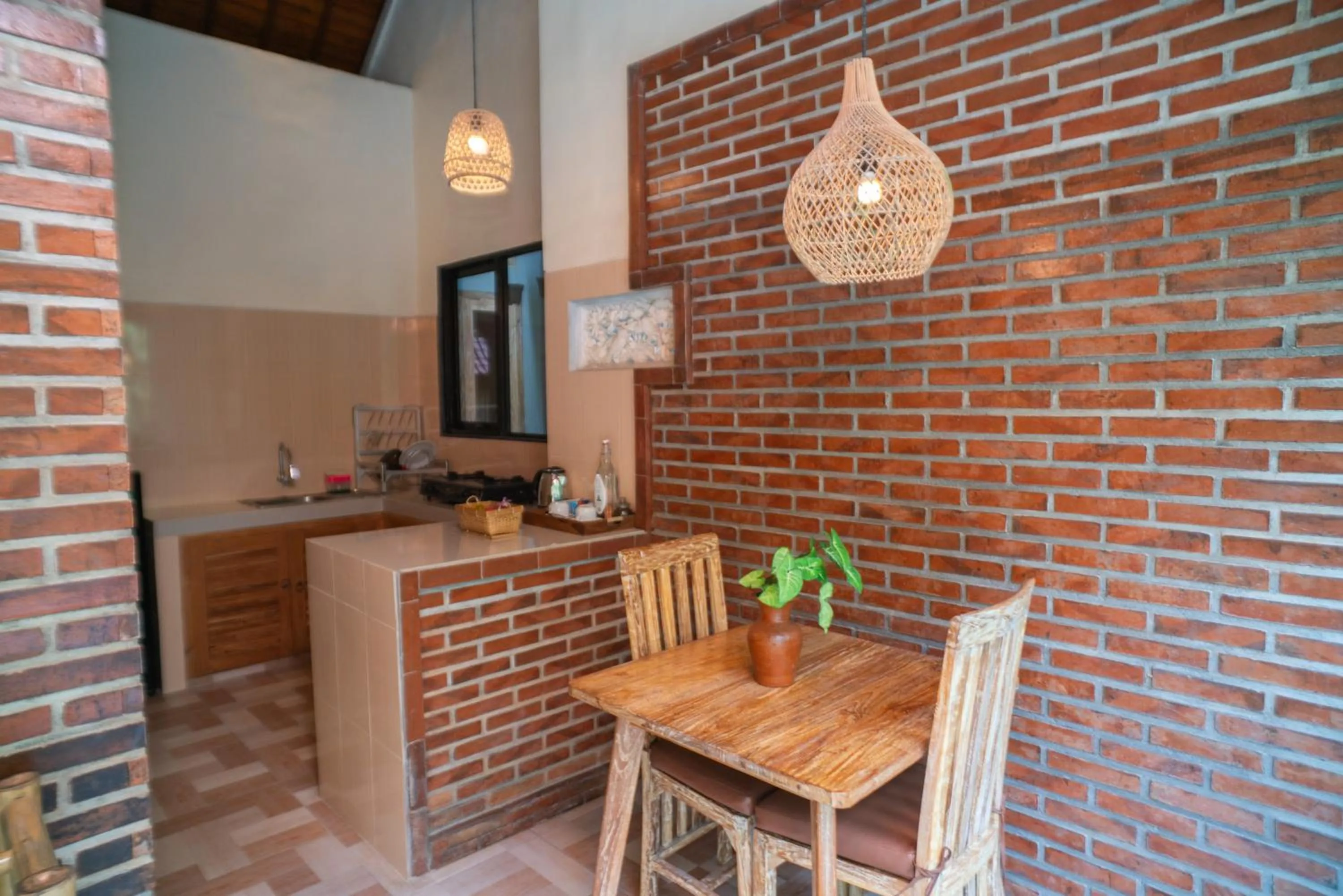 Kitchen or kitchenette in Prayatna Villas