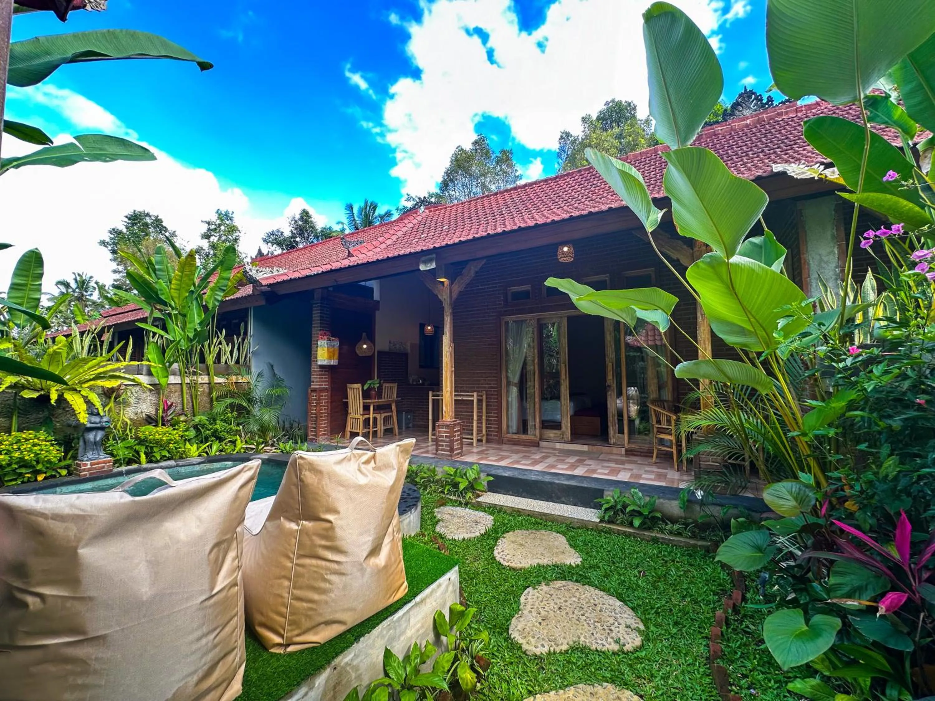 Property building in Prayatna Villas