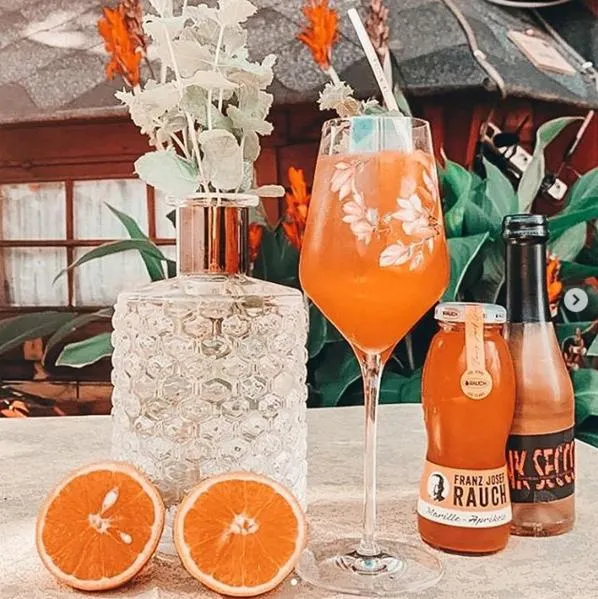 Drinks in Hotel Alexandra