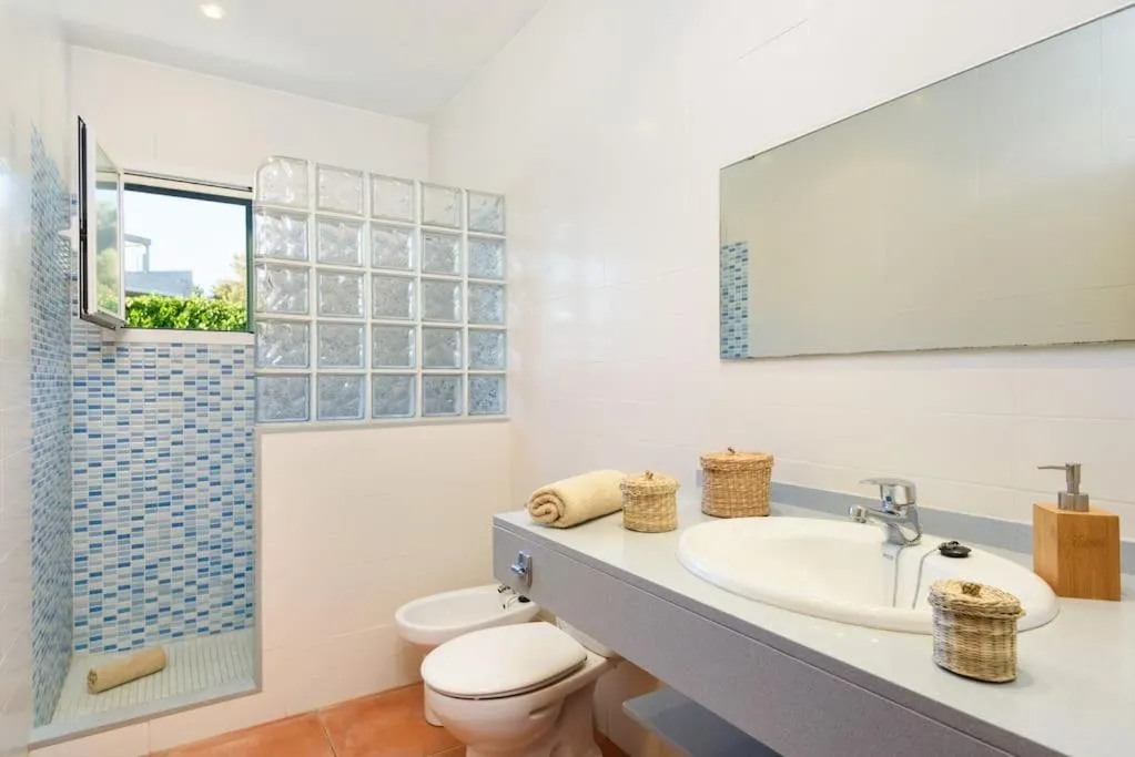 Shower in Villa Rose