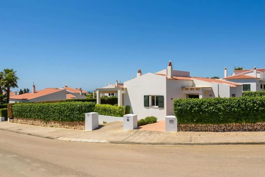 Property building in Villa Rose