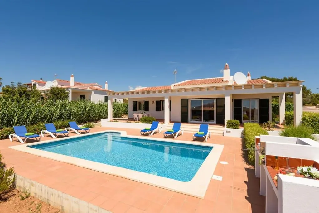 Property building in Villa Rose