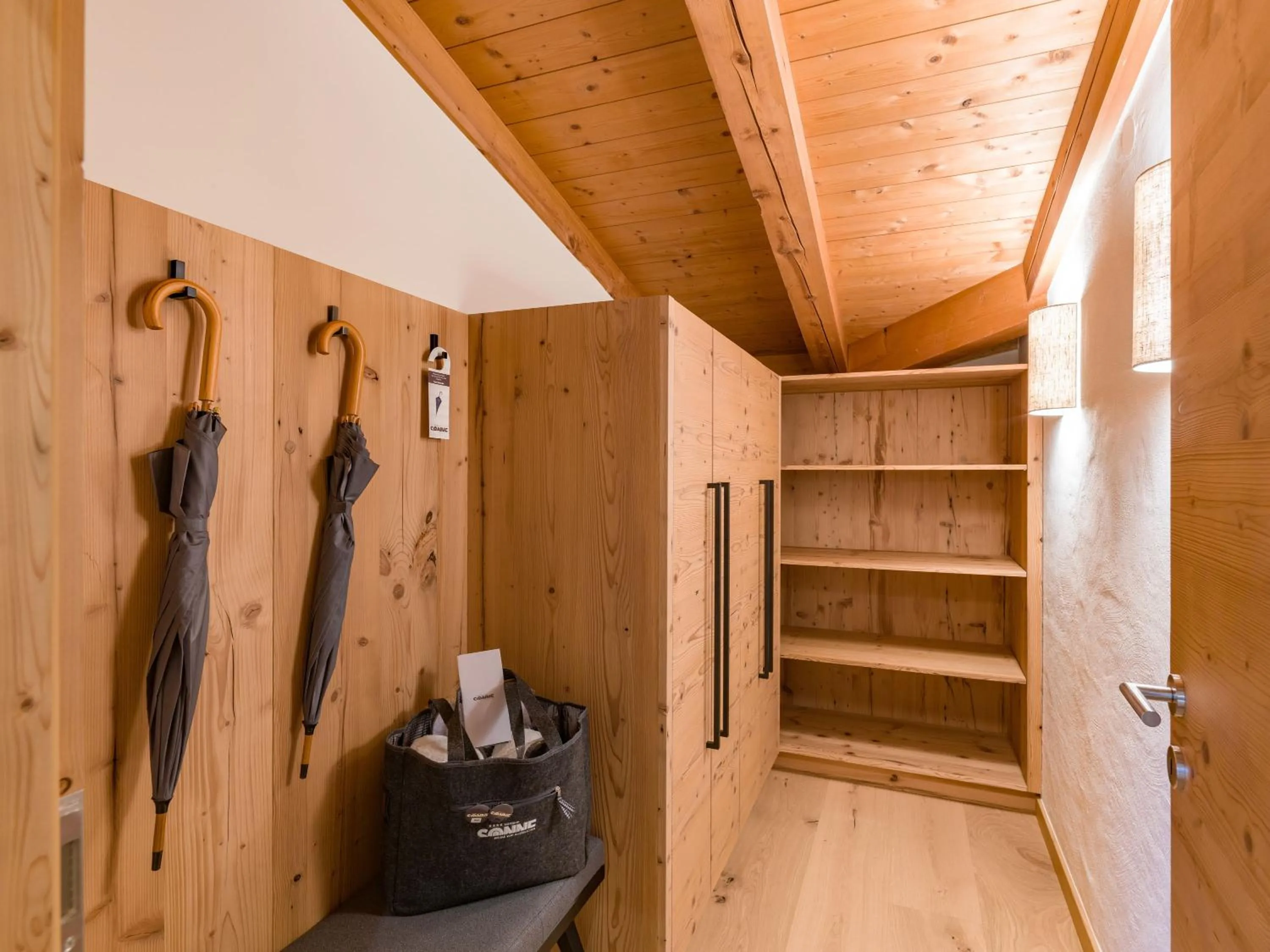 wardrobe in Hotel & Spa Sonne 4 Sterne Superior