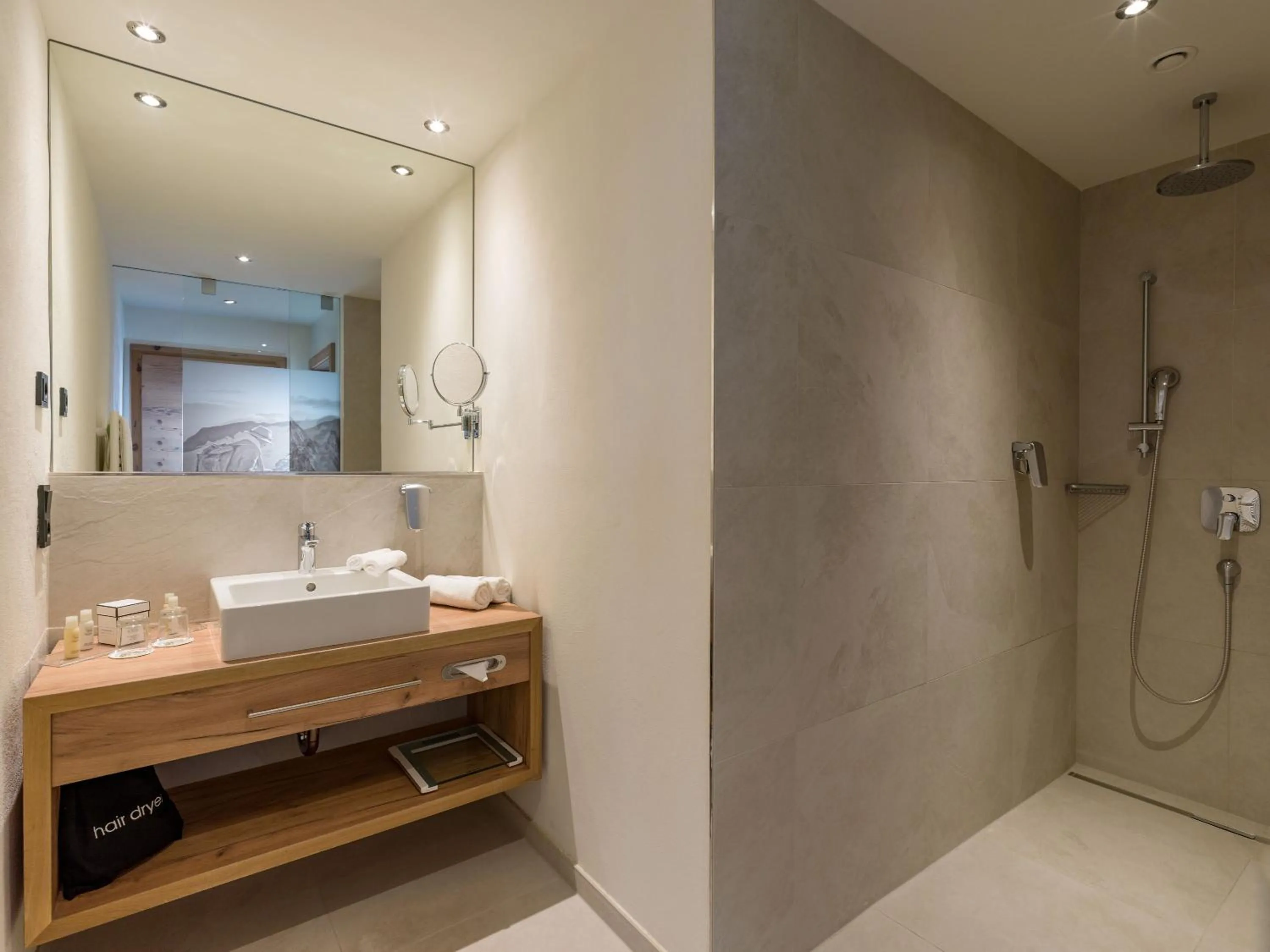 Shower in Hotel & Spa Sonne 4 Sterne Superior