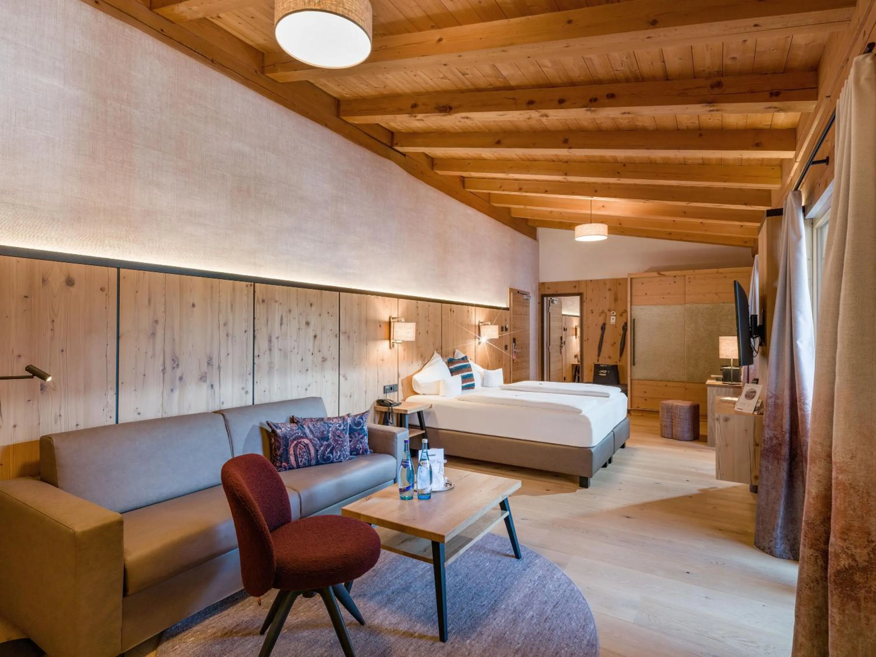 Photo of the whole room, Bed in Hotel & Spa Sonne 4 Sterne Superior