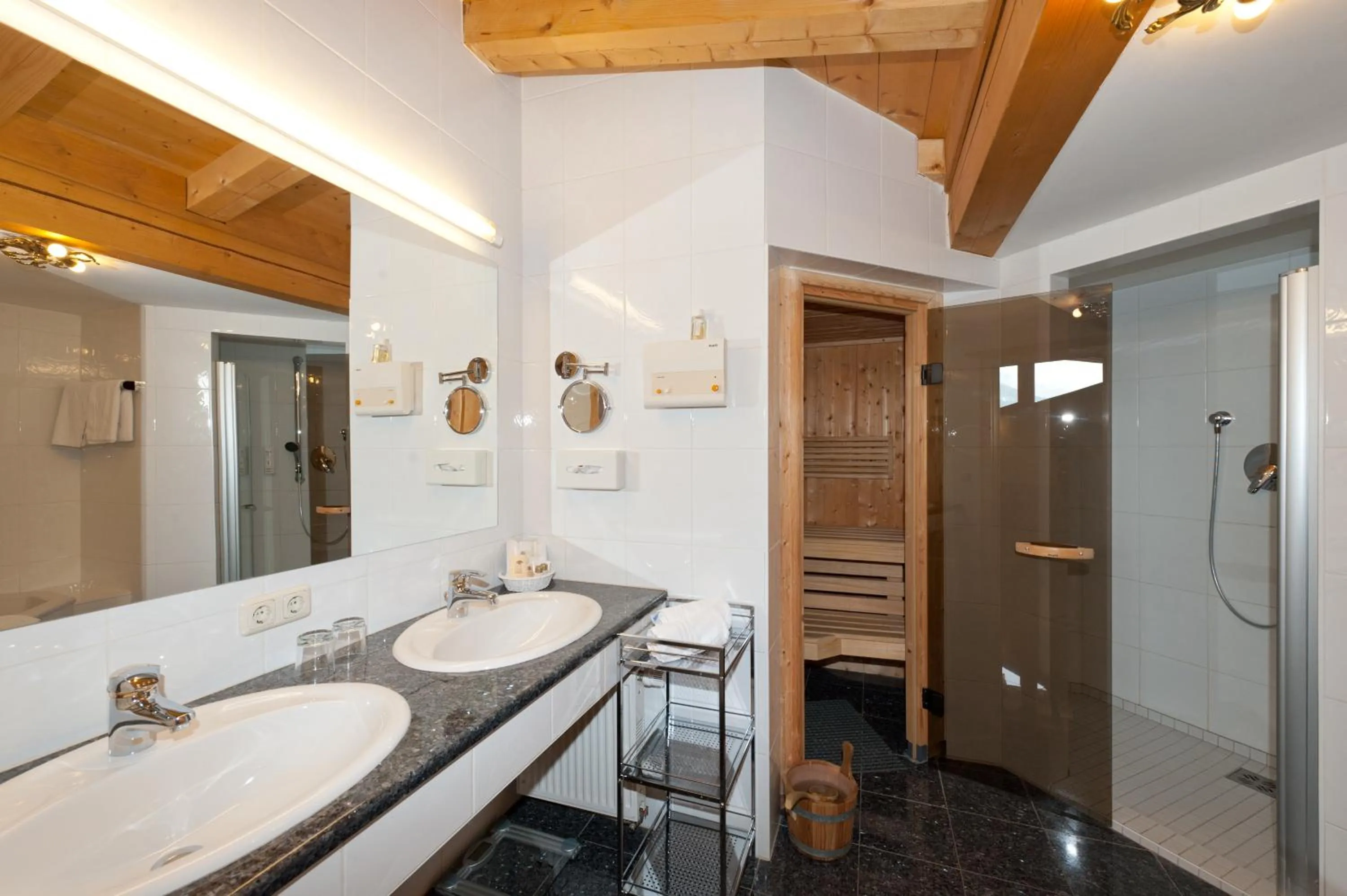 Bed in Hotel & Spa Sonne 4 Sterne Superior