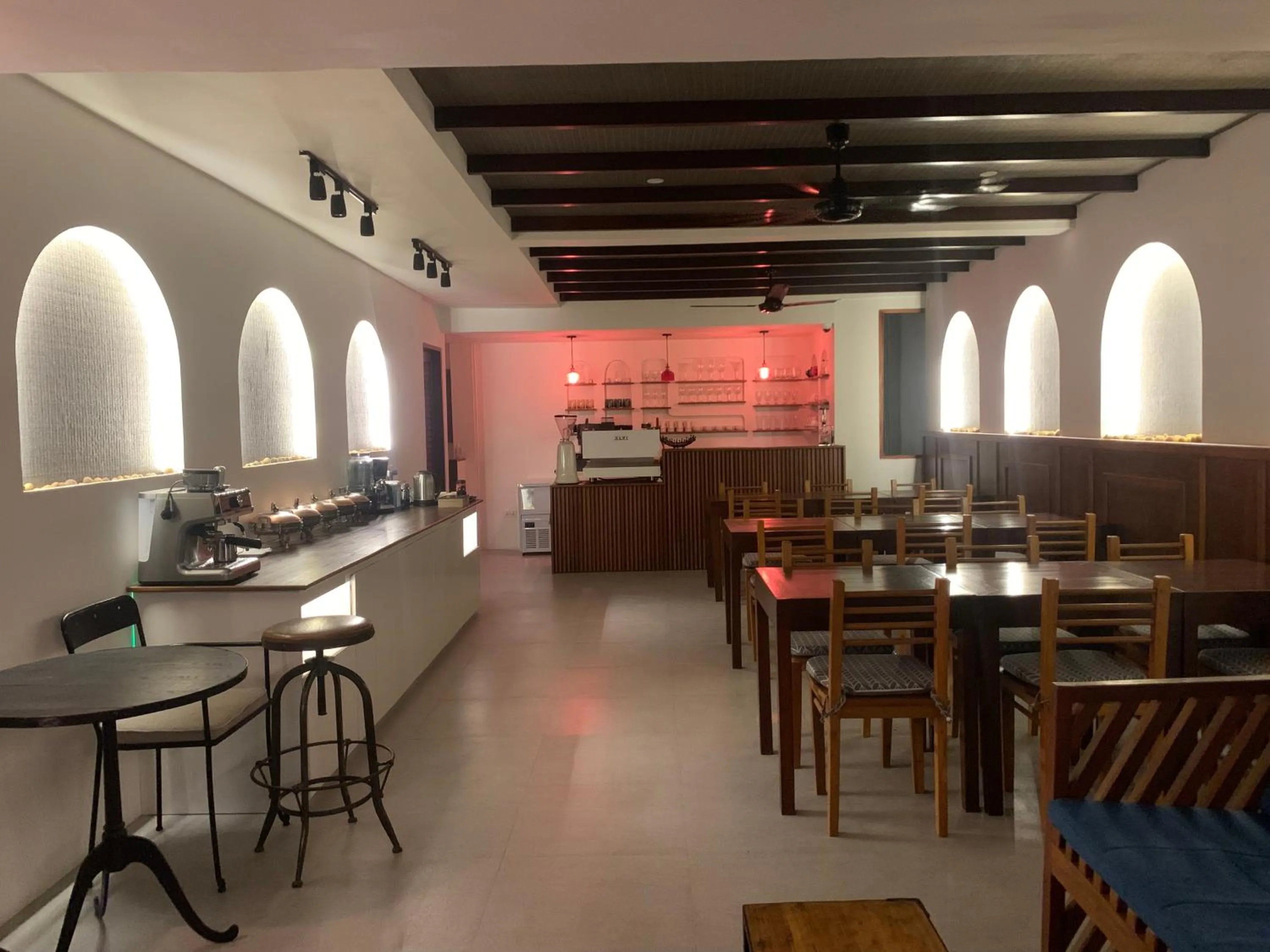 Restaurant/places to eat in Courtyard Maldives