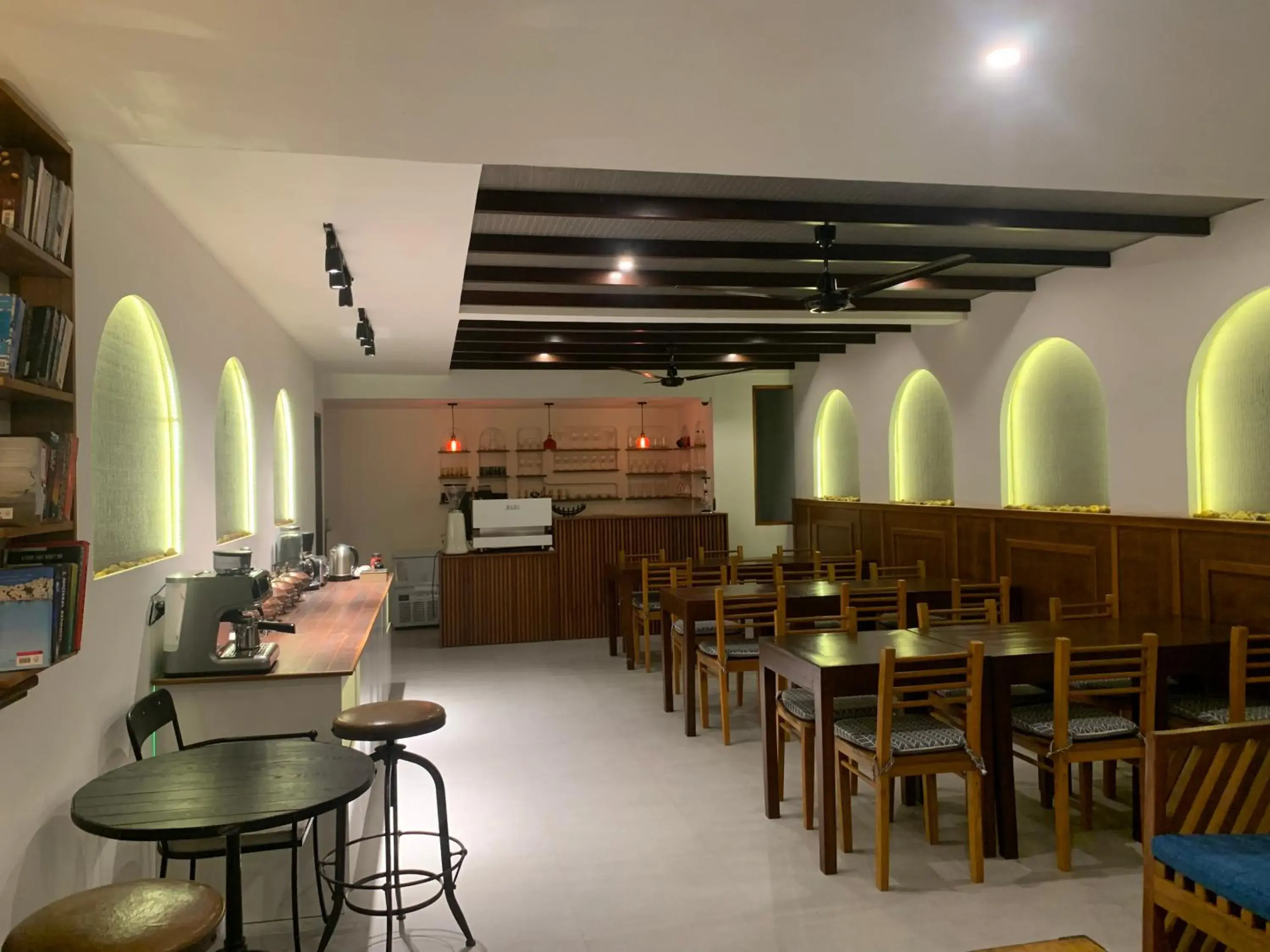 Restaurant/places to eat in Courtyard Maldives Restaurant/places to eat in Courtyard Maldives