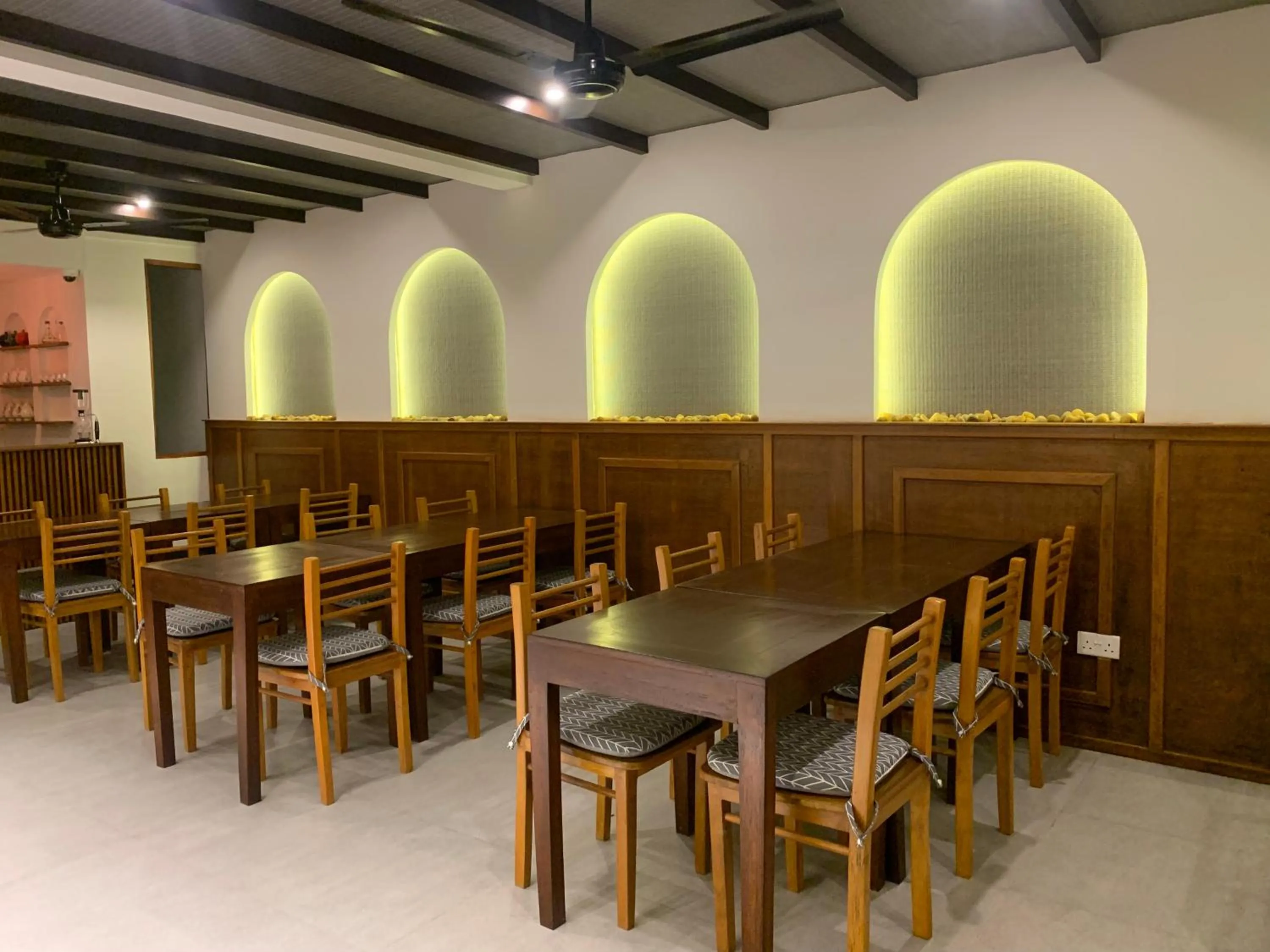 Restaurant/places to eat in Courtyard Maldives