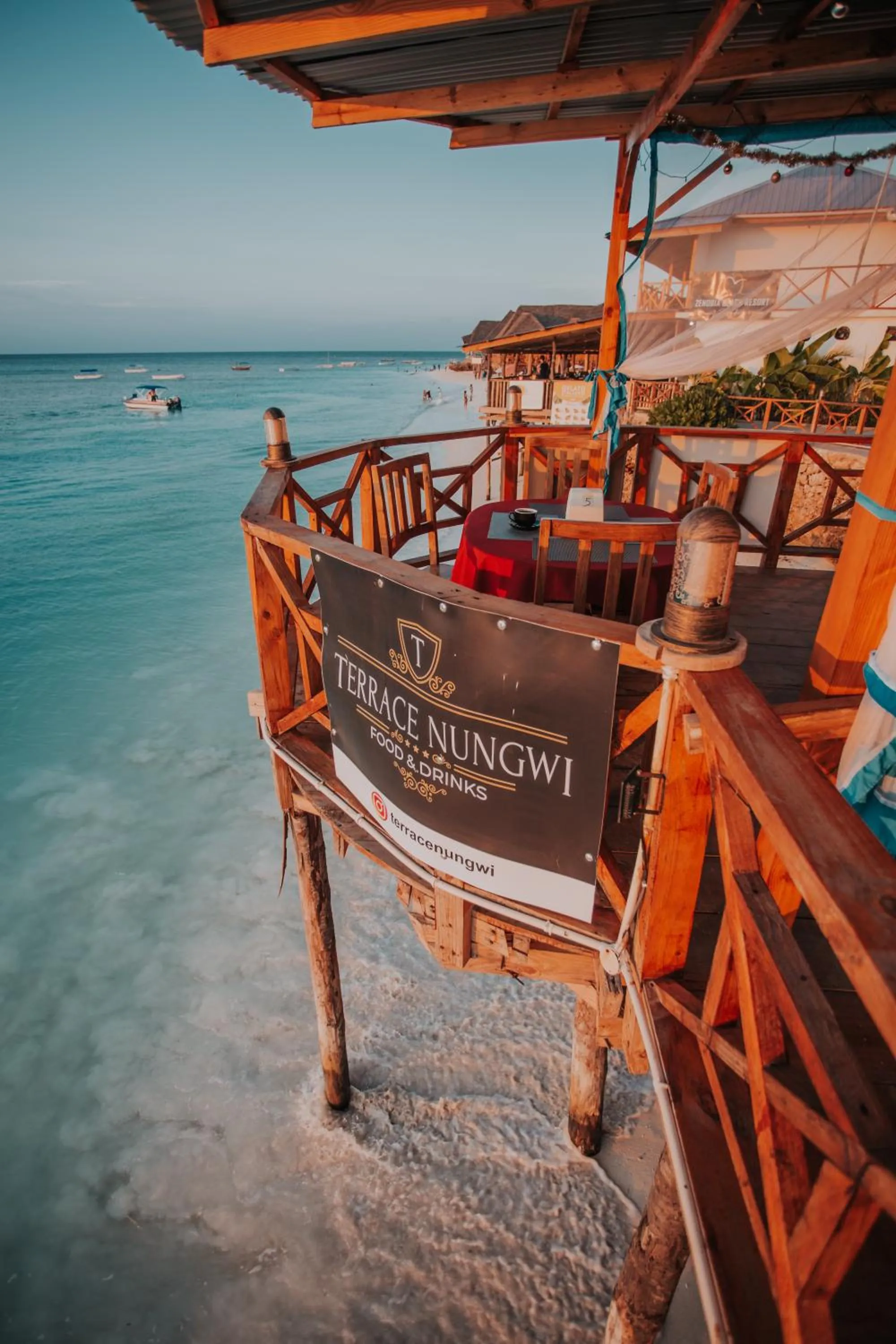 Restaurant/places to eat in Zenobia Beach Resort