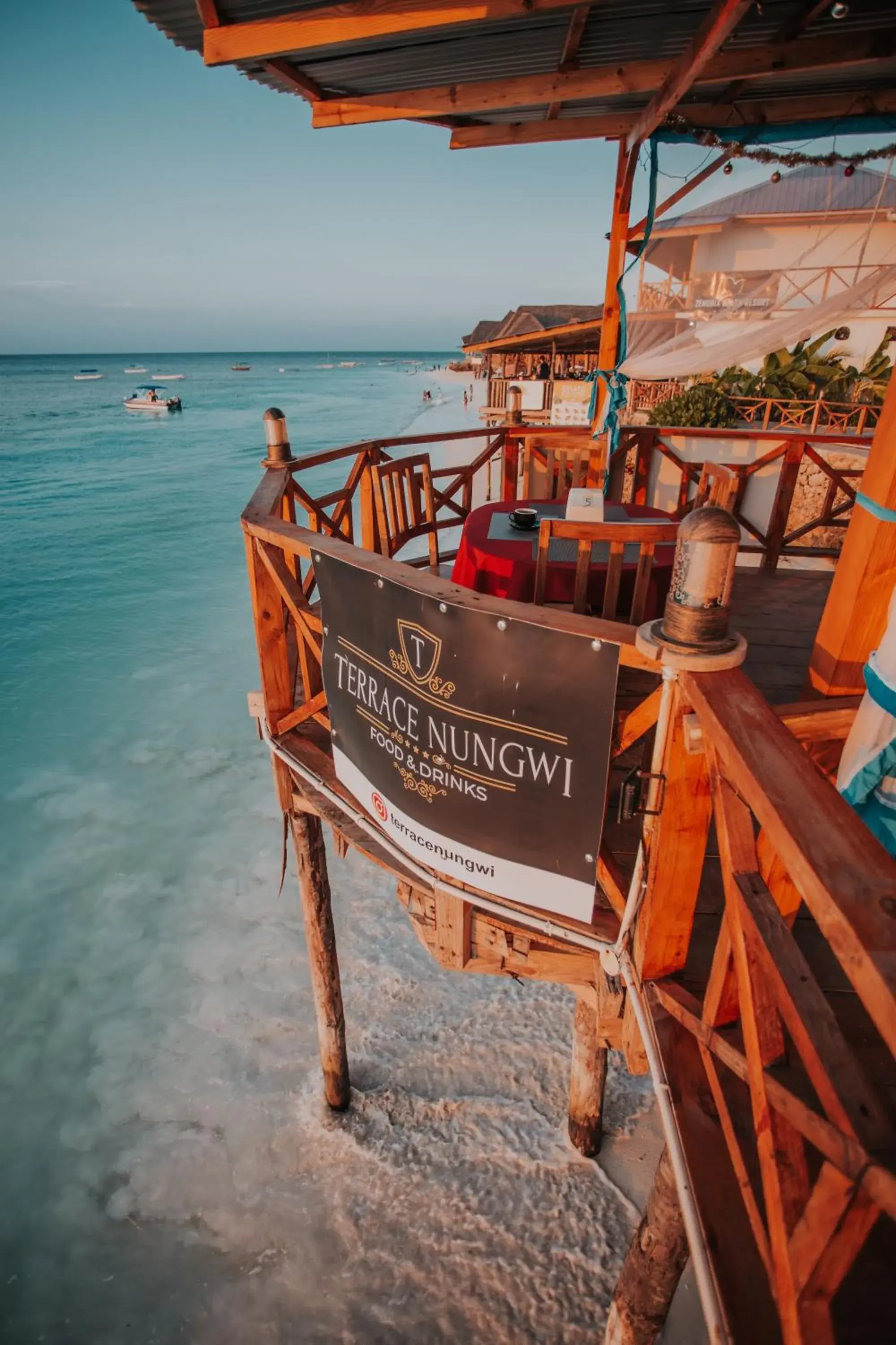 Restaurant/places to eat in Zenobia Beach Resort Restaurant/places to eat in Zenobia Beach Resort