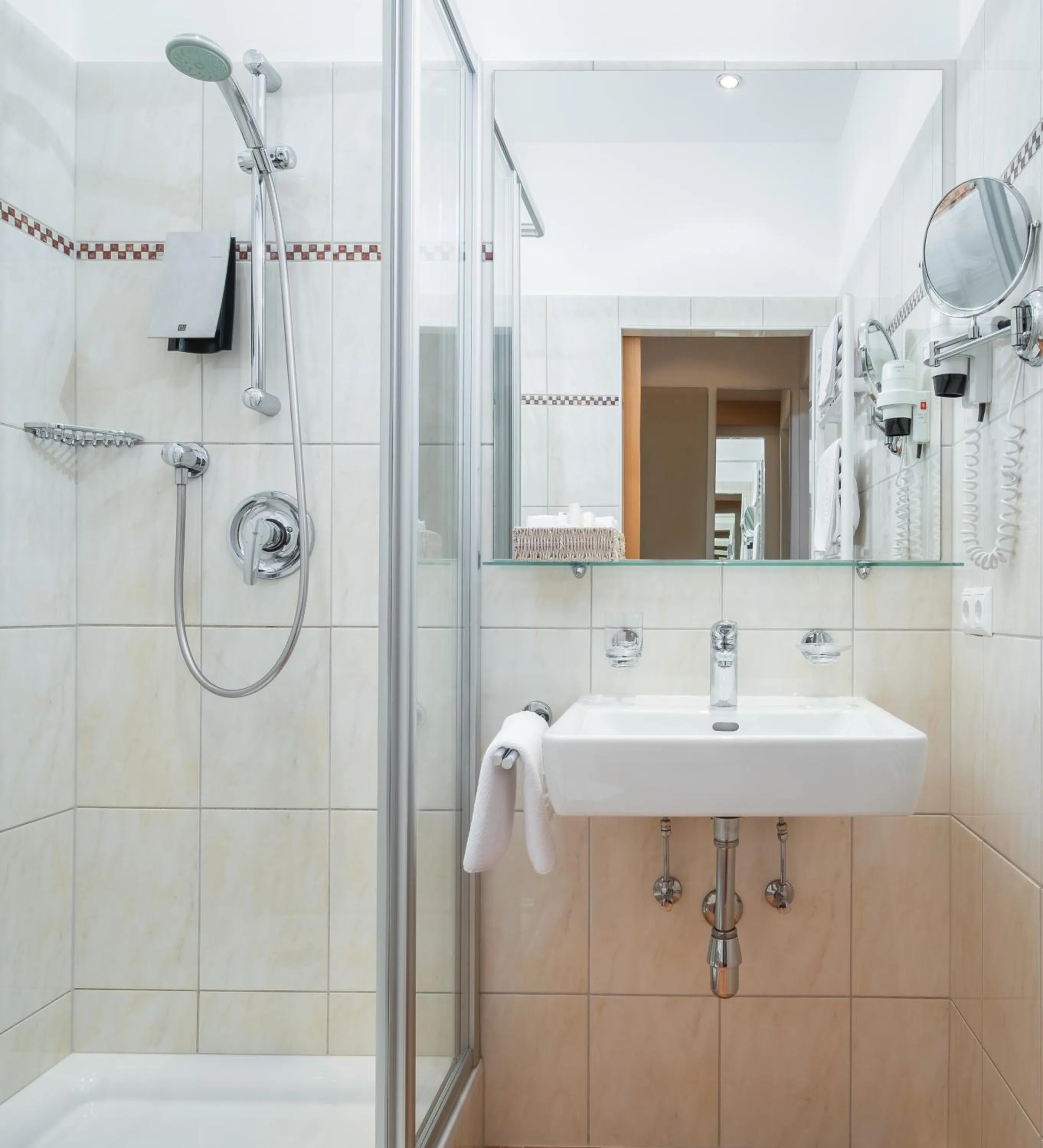 Bathroom in Hotel Post Wrann