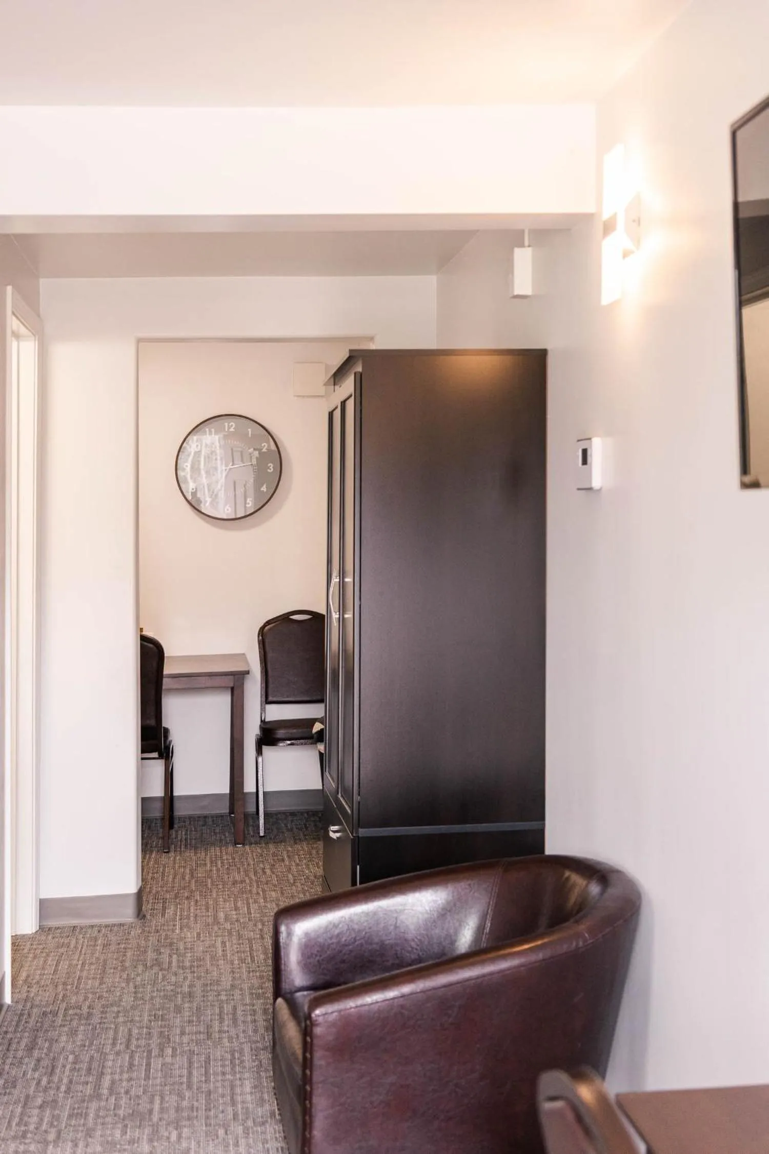Dining area in Alaska Frontier Inn