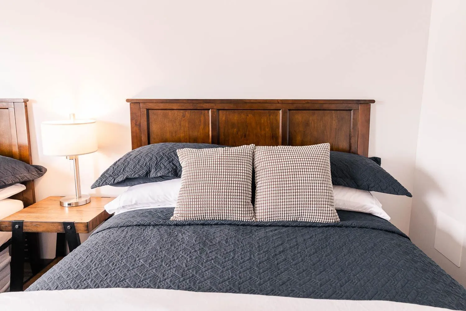 Bed in Alaska Frontier Inn