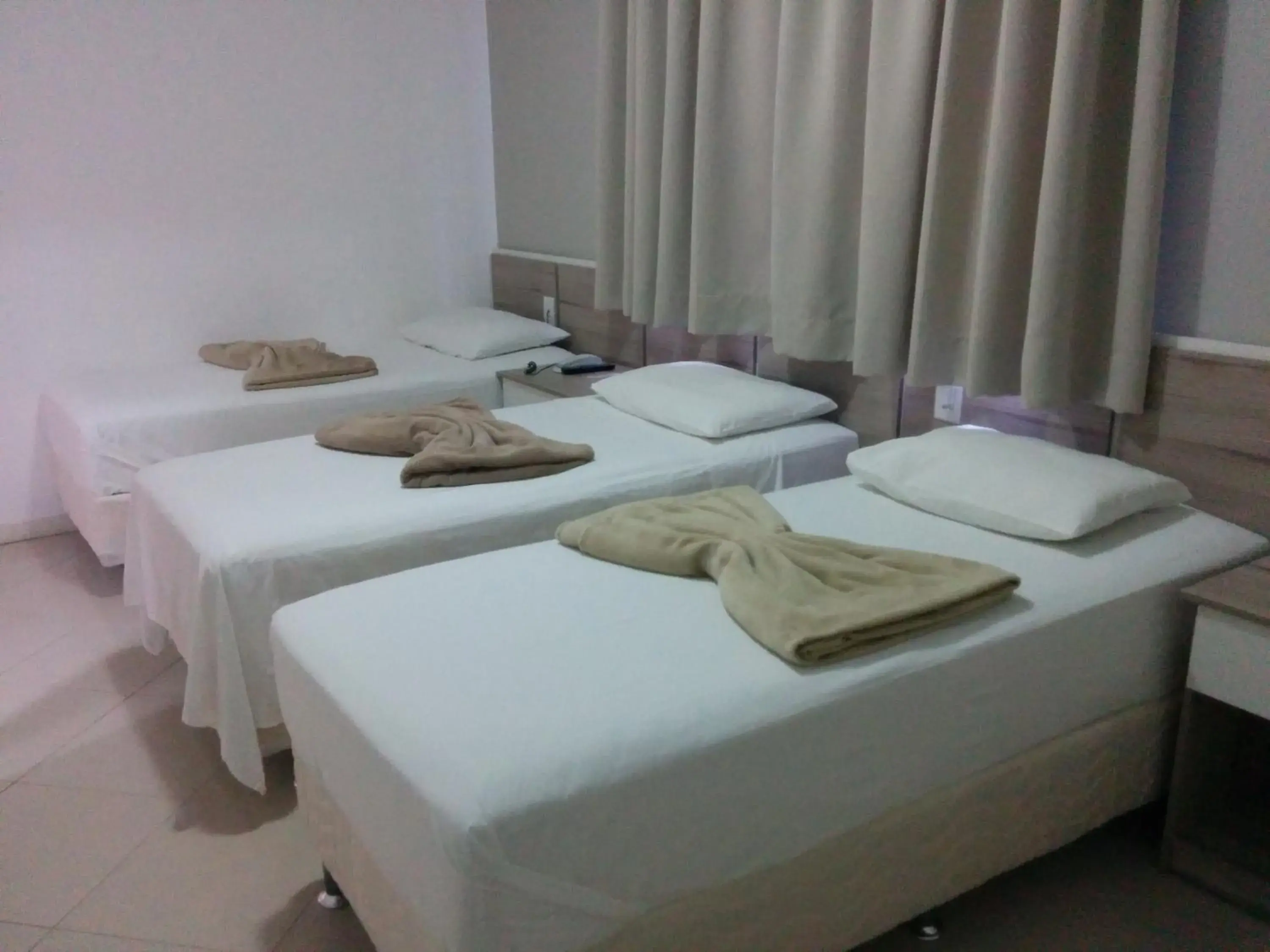 Triple Room in Hotel Mundial Triple Room in Hotel Mundial