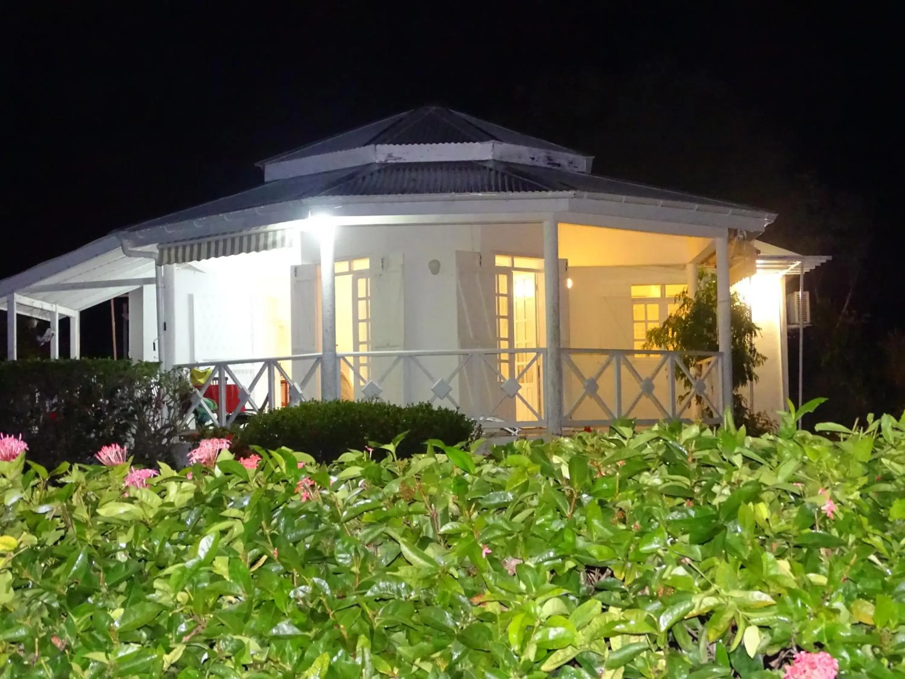 La villa les palmiers simplicité convivialité La villa les palmiers simplicité convivialité