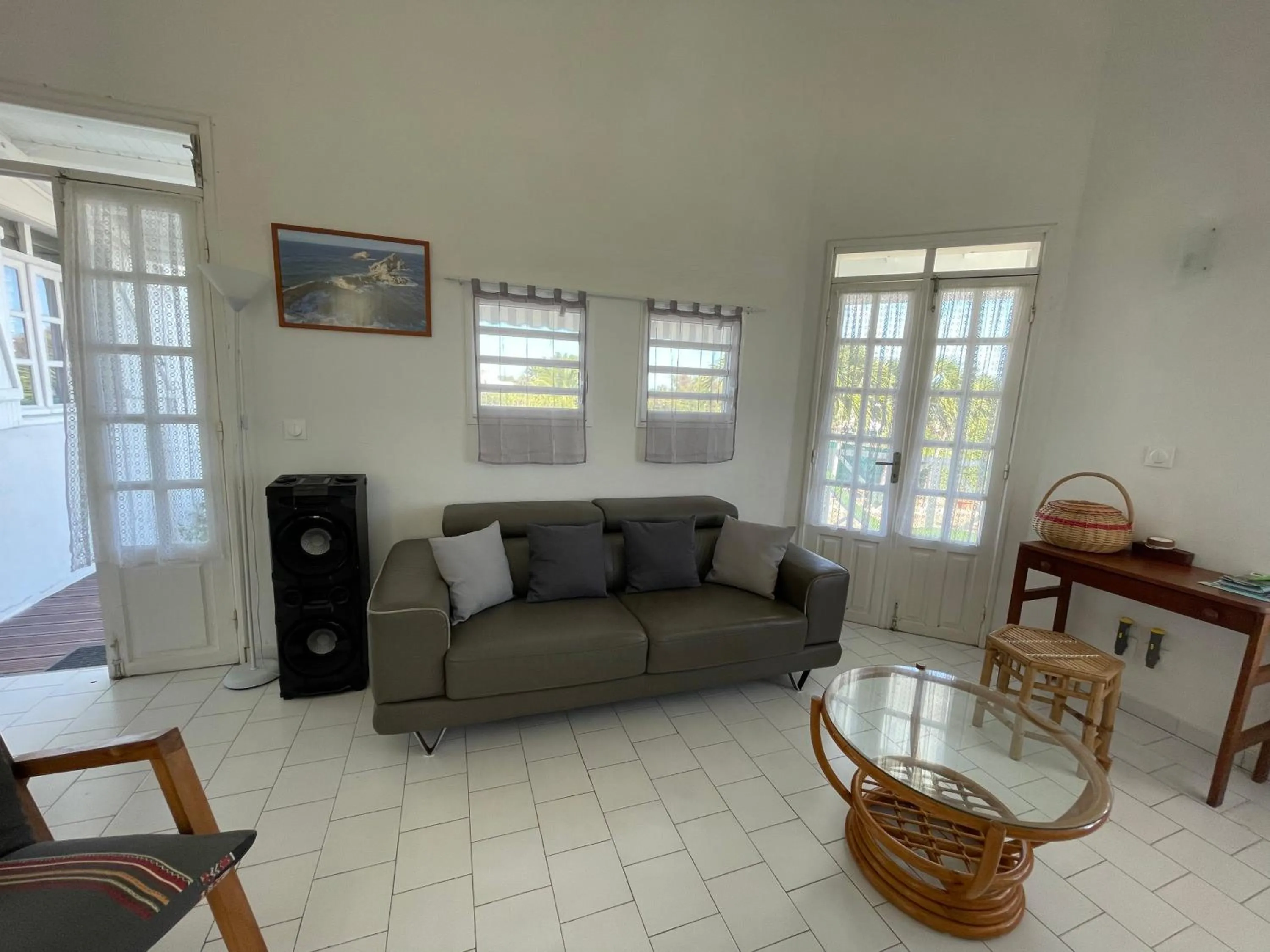 Living room in La villa les palmiers simplicité convivialité