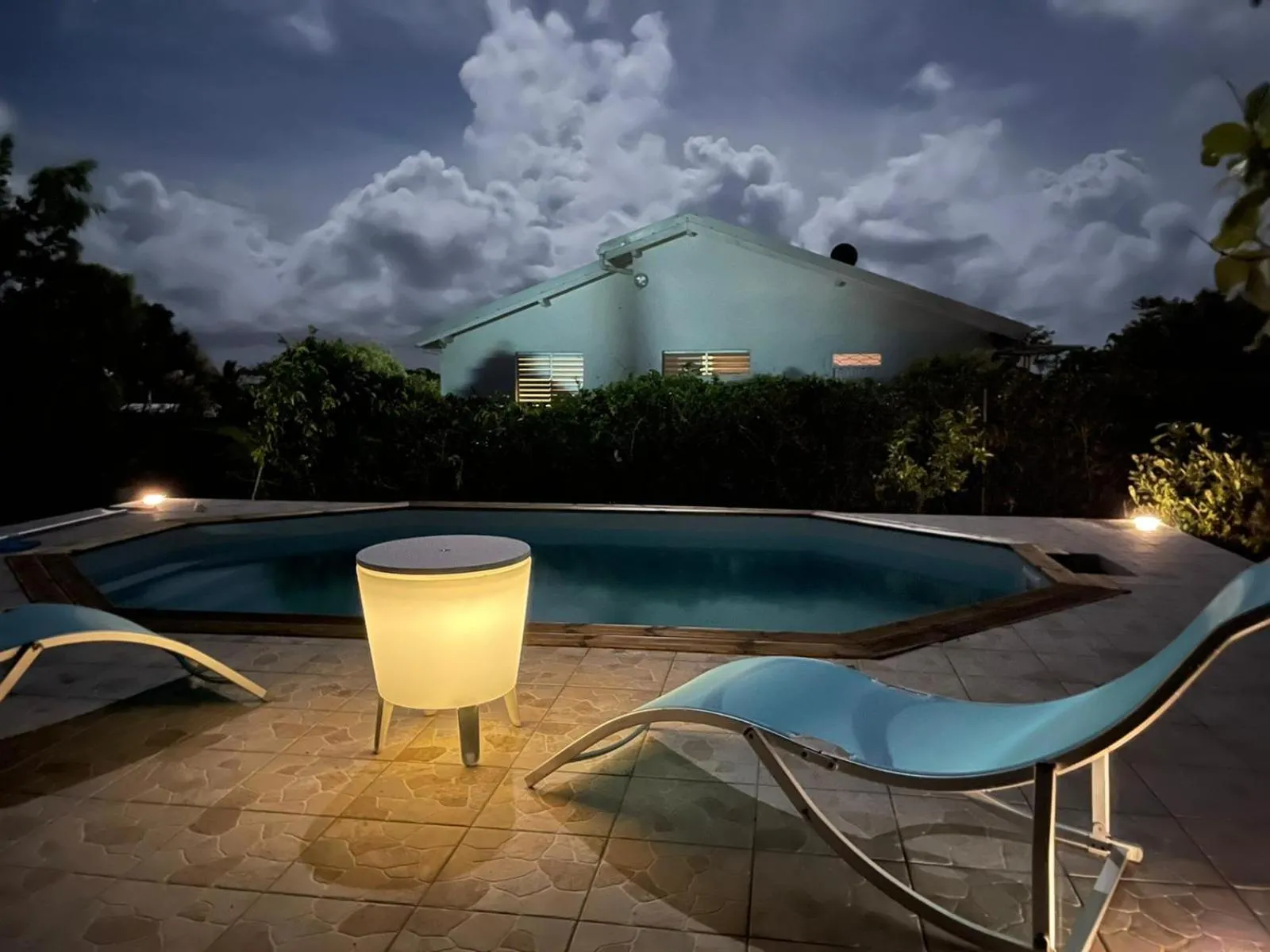 Night in La villa les palmiers simplicité convivialité