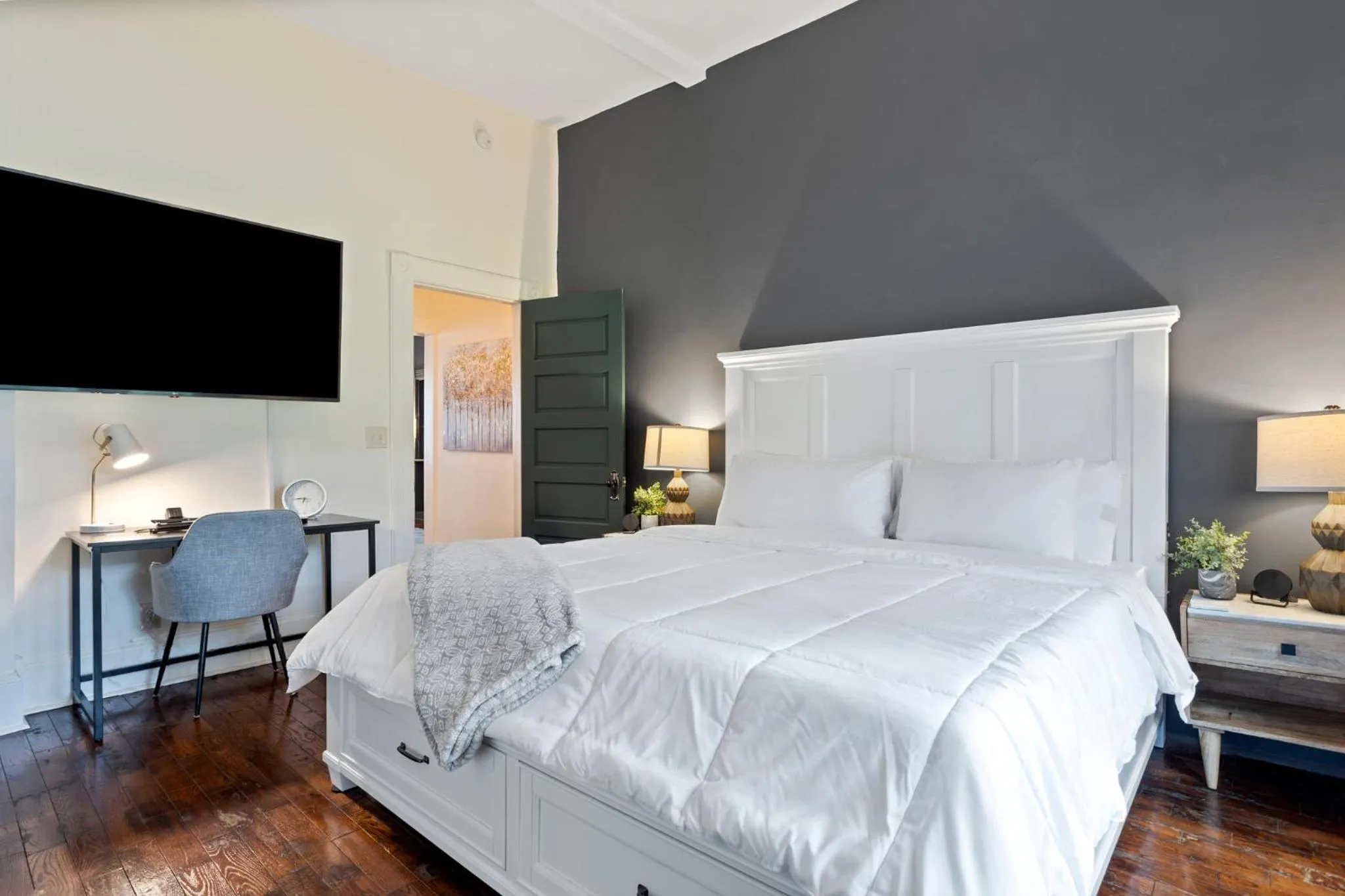 Bed in The Dobbs Atlanta Beltline - Luxury & Location, 1 Mile to Downtown Atlanta