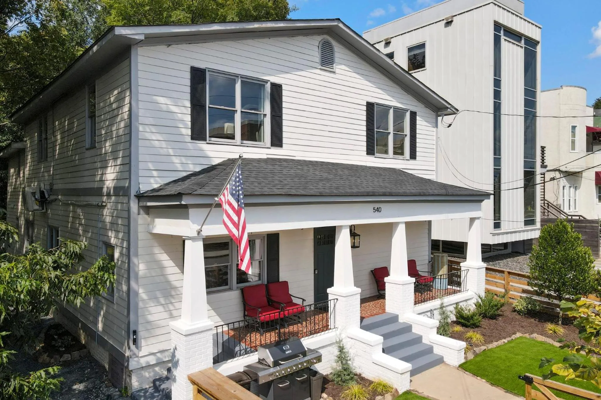 Property building in The Dobbs Atlanta Beltline - Luxury & Location, 1 Mile to Downtown Atlanta