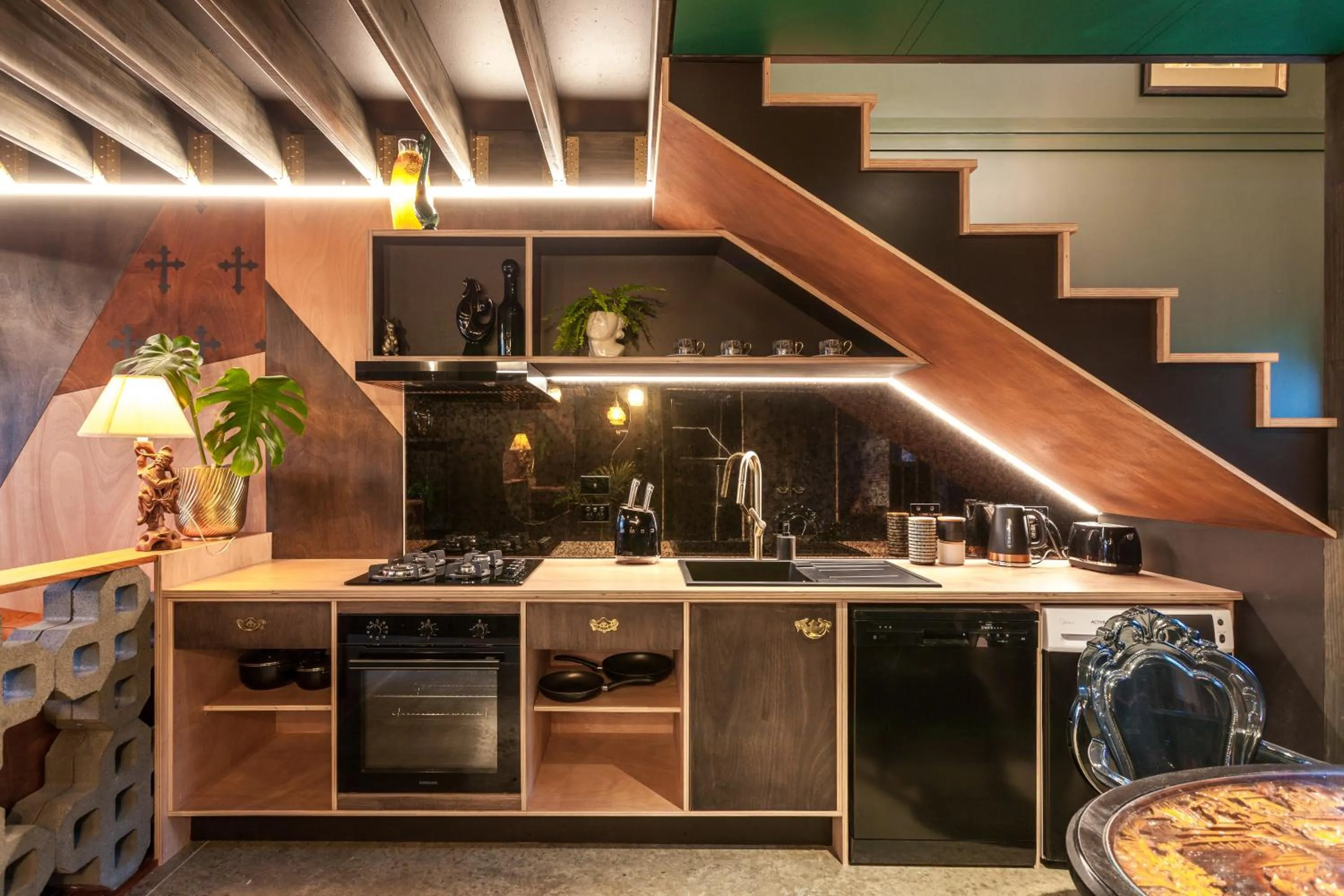 Kitchen or kitchenette in The Barn, designers dream beach hideaway