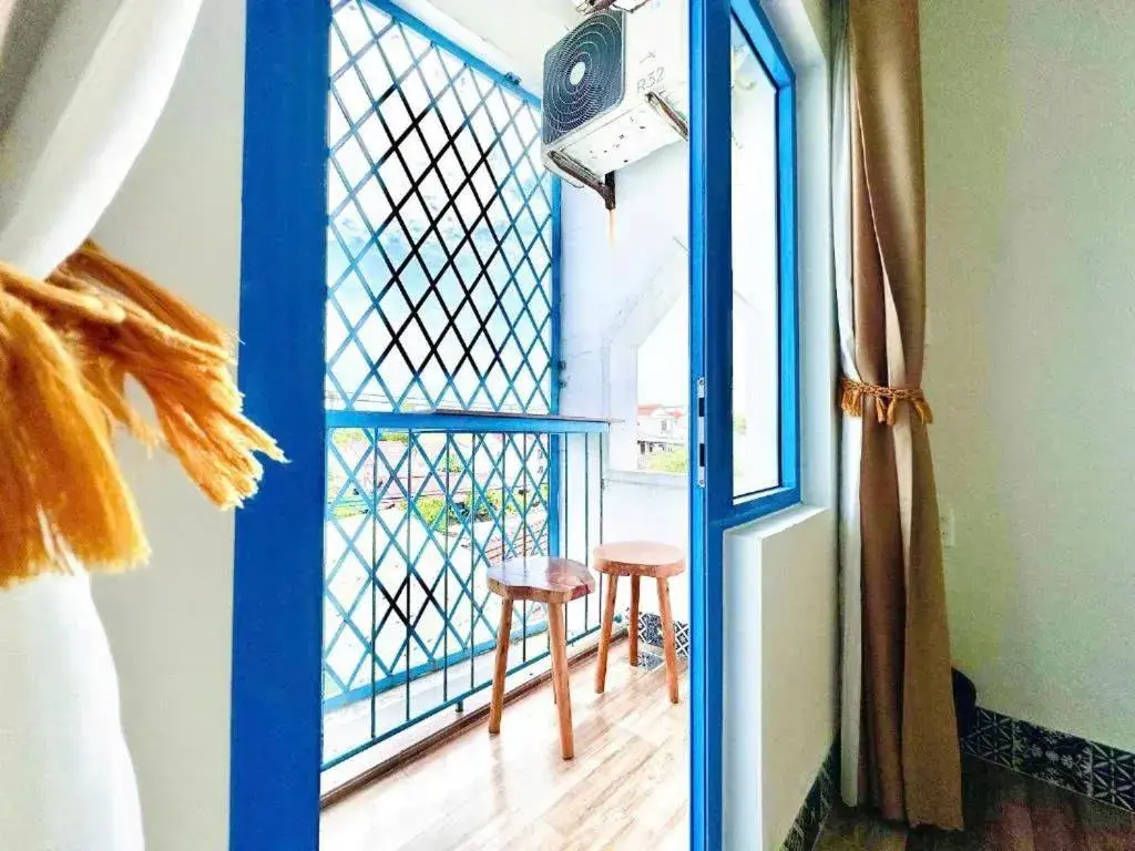 Twin Room with Balcony in Lazy Bear Villa By The Little Hoi An Twin Room with Balcony in Lazy Bear Villa By The Little Hoi An