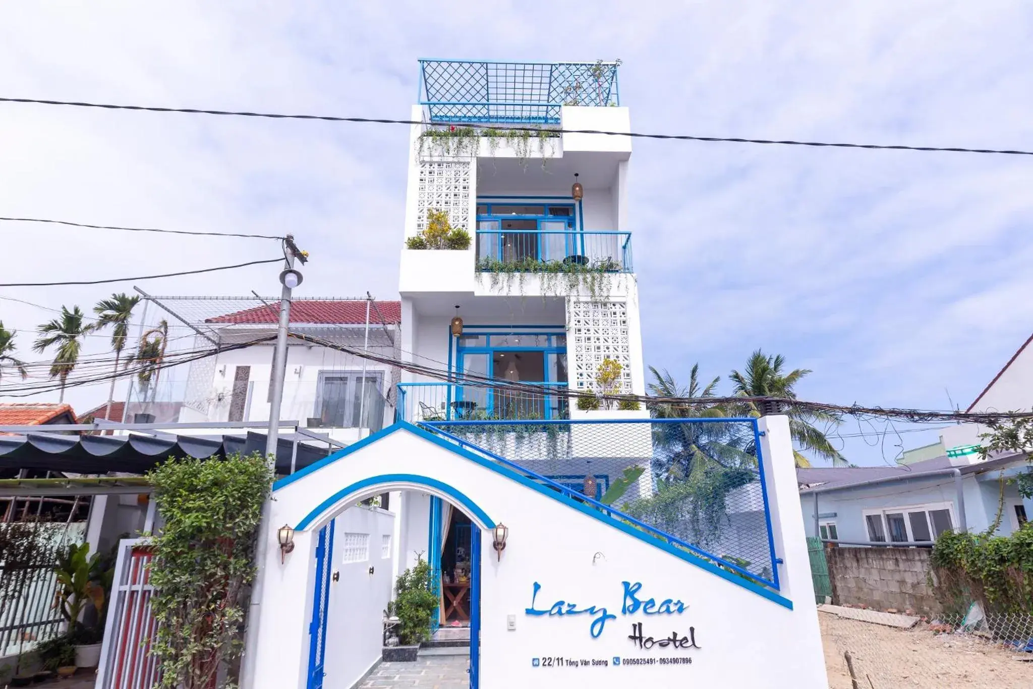 Property building in Hoi An Lazy Bear Hostel Property building in Hoi An Lazy Bear Hostel