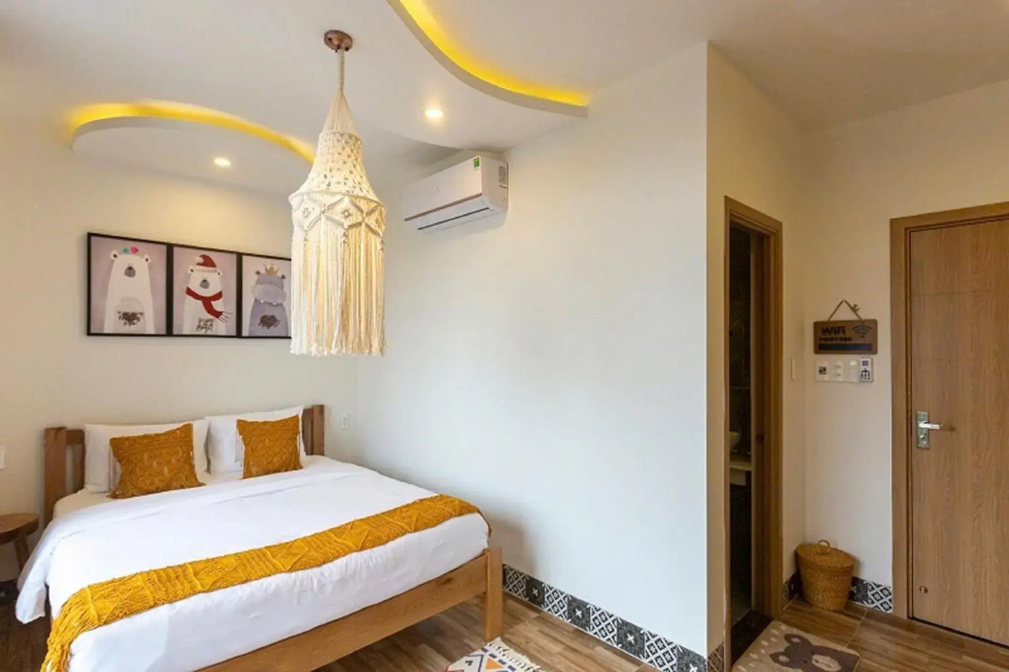 Bed in Lazy Bear Villa By The Little Hoi An Bed in Lazy Bear Villa By The Little Hoi An