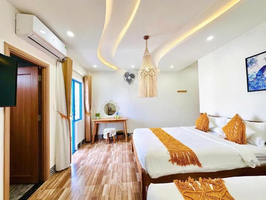 Bed in Lazy Bear Villa By The Little Hoi An