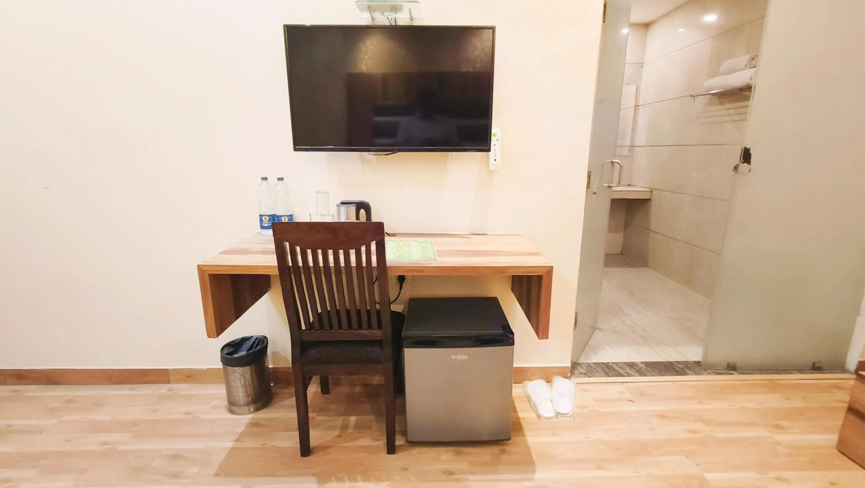 TV and multimedia in Crestline Sallow Club