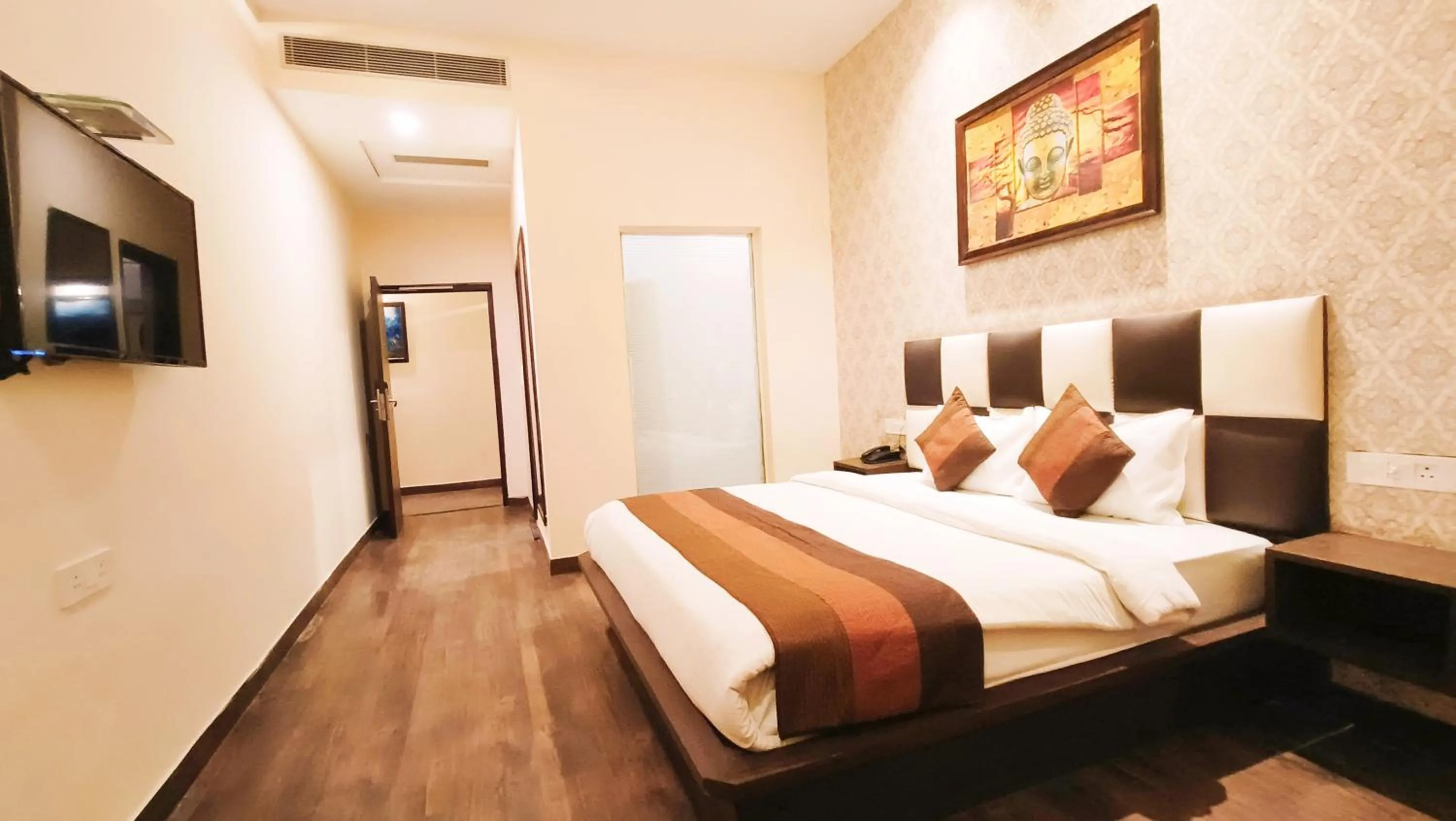 Bed in Crestline Sallow Club