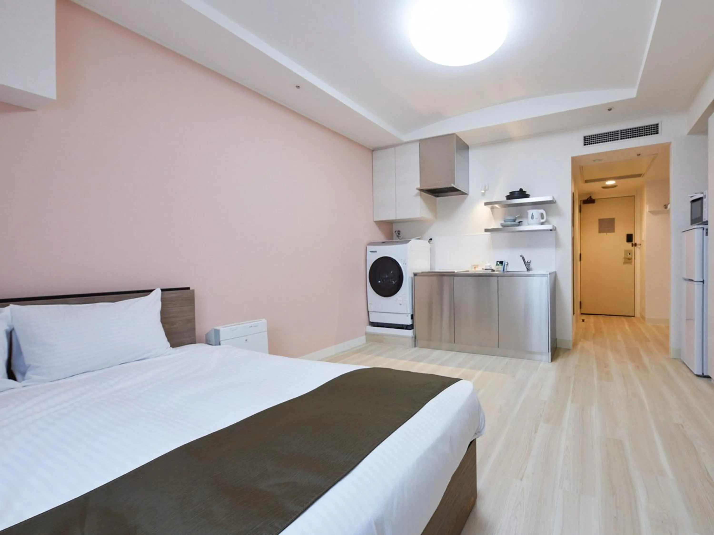 Photo of the whole room, Bed in Rembrandt Hotel Atsugi