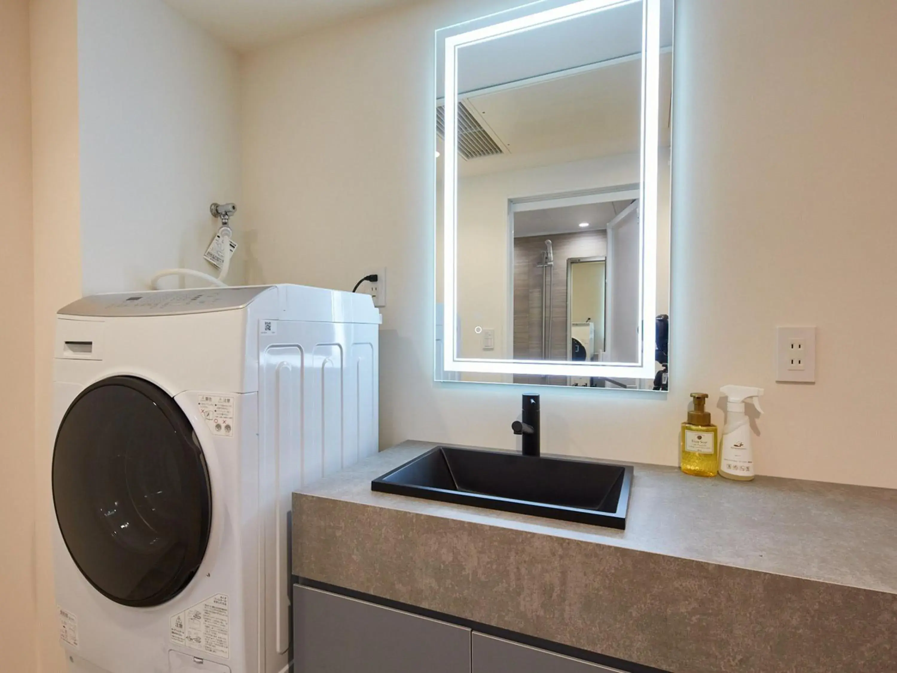 Photo of the whole room in Rembrandt Hotel Atsugi Photo of the whole room in Rembrandt Hotel Atsugi