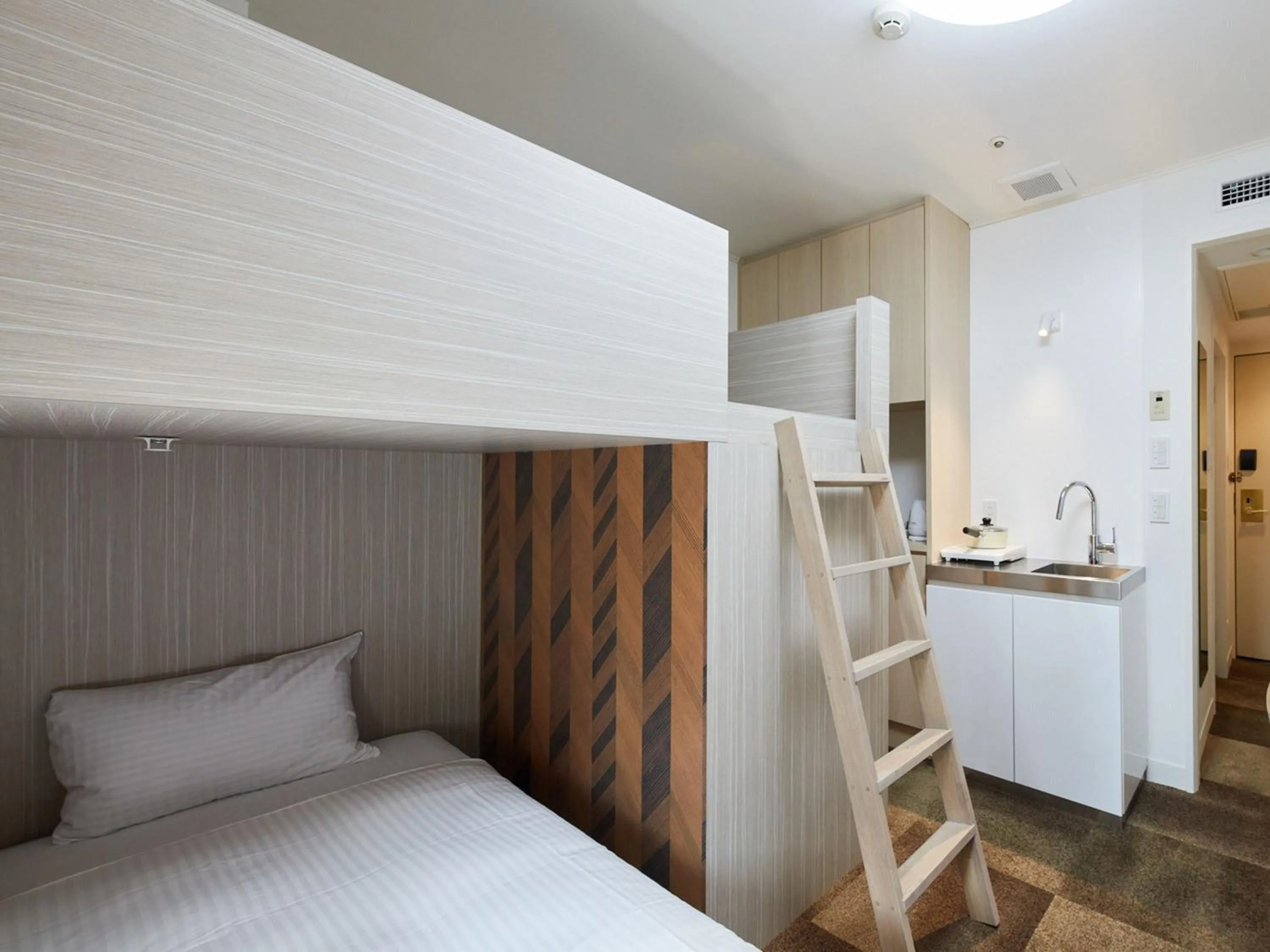 Photo of the whole room, Bed in Rembrandt Hotel Atsugi