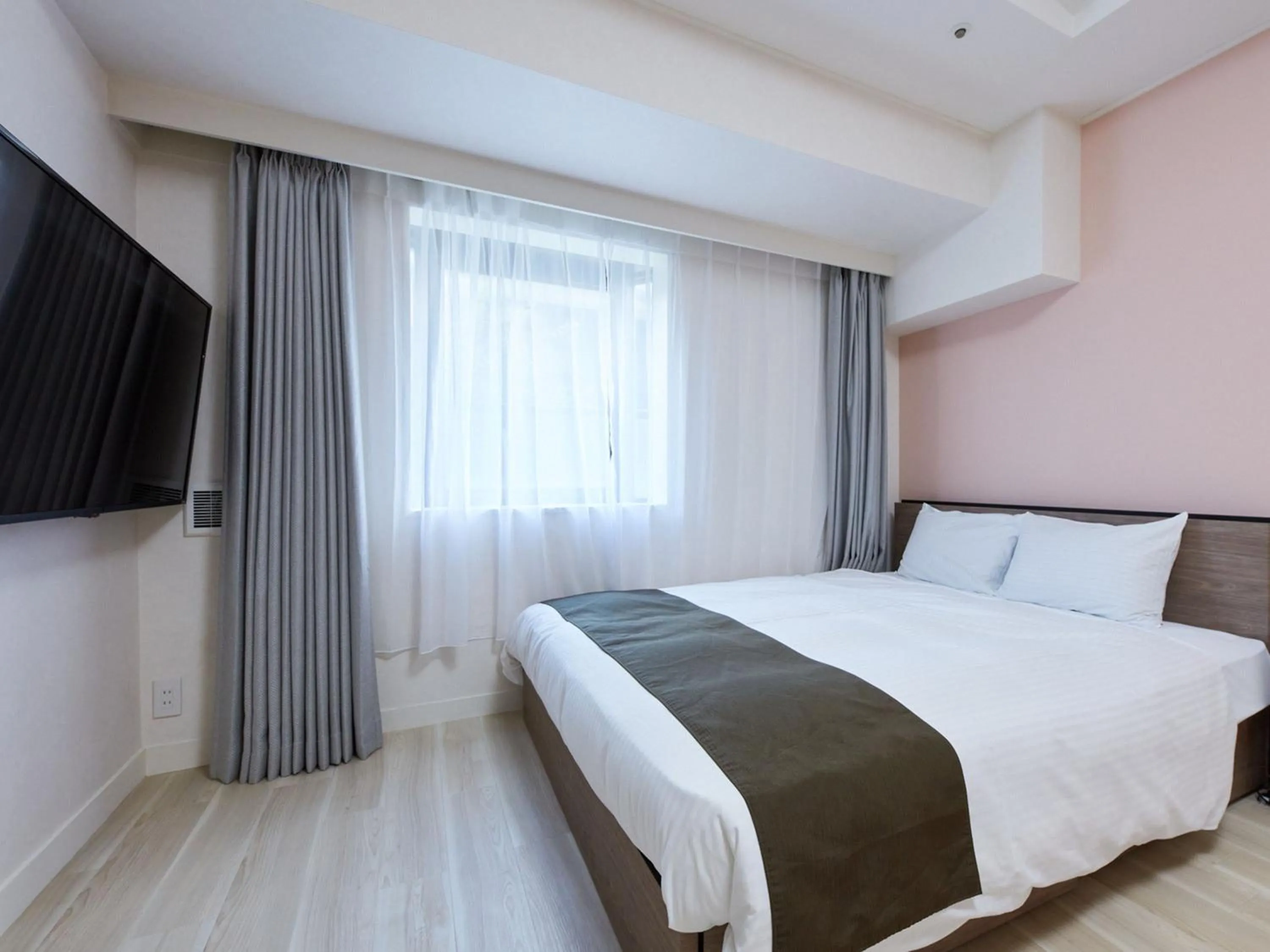 Photo of the whole room, Bed in Rembrandt Hotel Atsugi