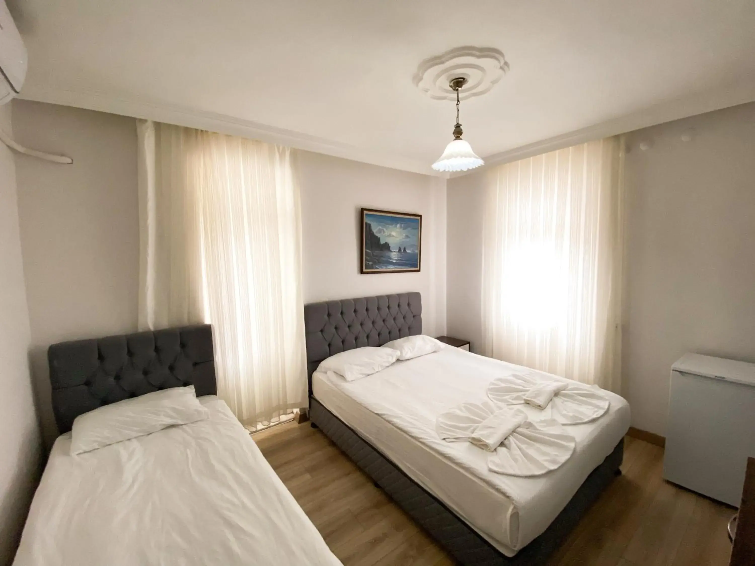 Large Twin Room - single occupancy in Nergiz Boutique Hotel Large Twin Room - single occupancy in Nergiz Boutique Hotel