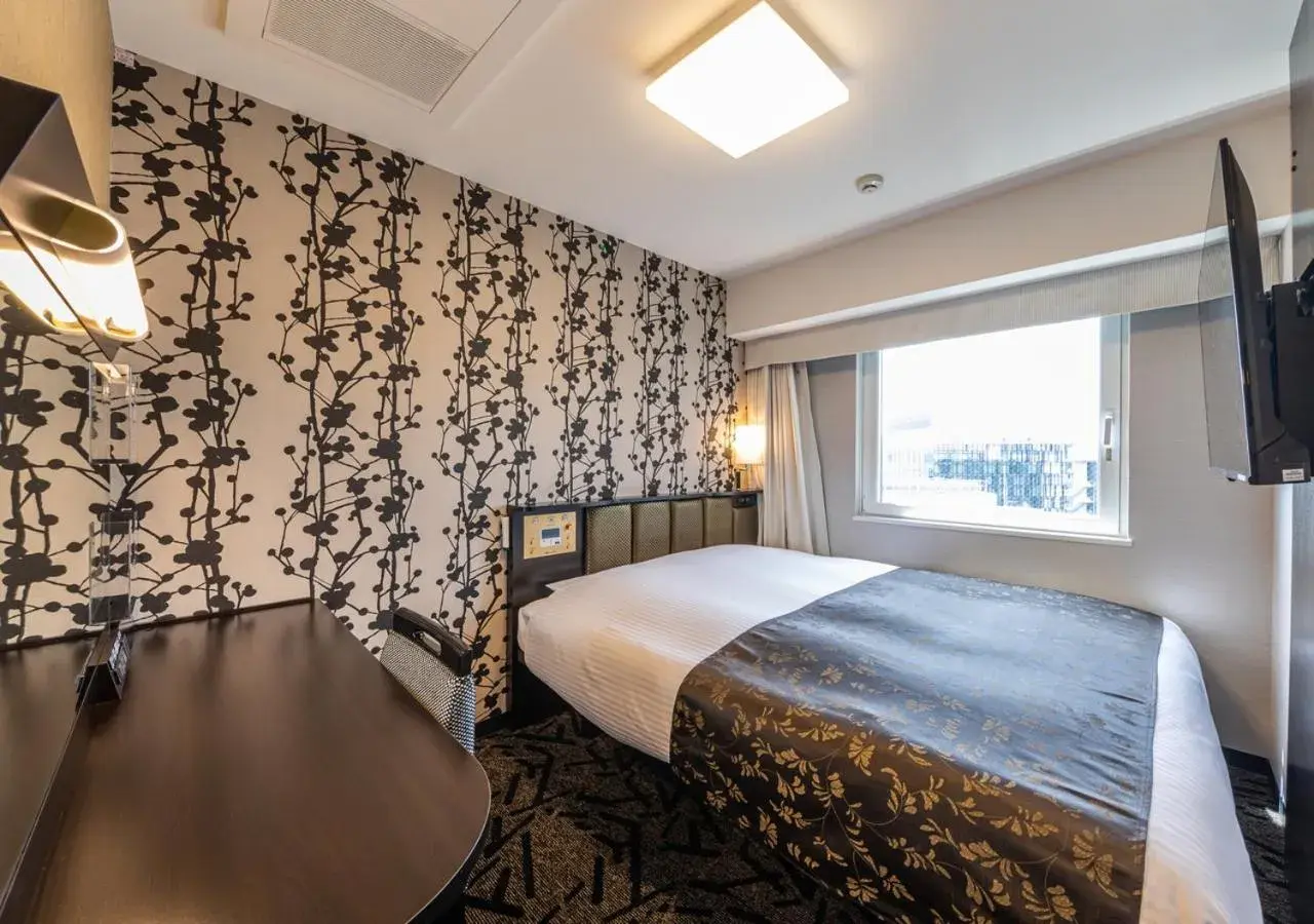 Photo of the whole room, Bed in APA Hotel Hakataeki Chikushiguchi Photo of the whole room, Bed in APA Hotel Hakataeki Chikushiguchi