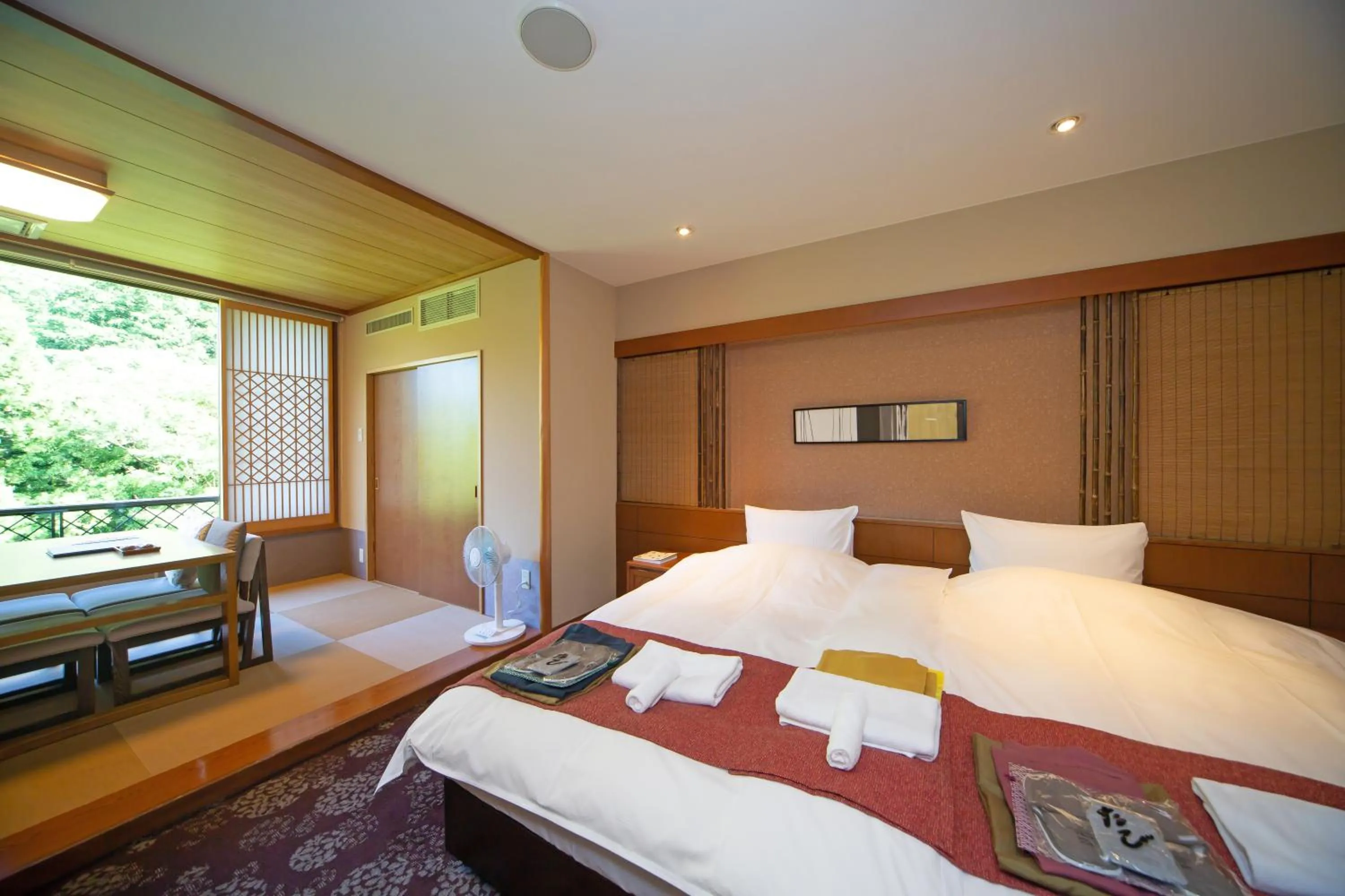 Photo of the whole room, Bed in Hakone Nanase formerly known as Manatei Hakone