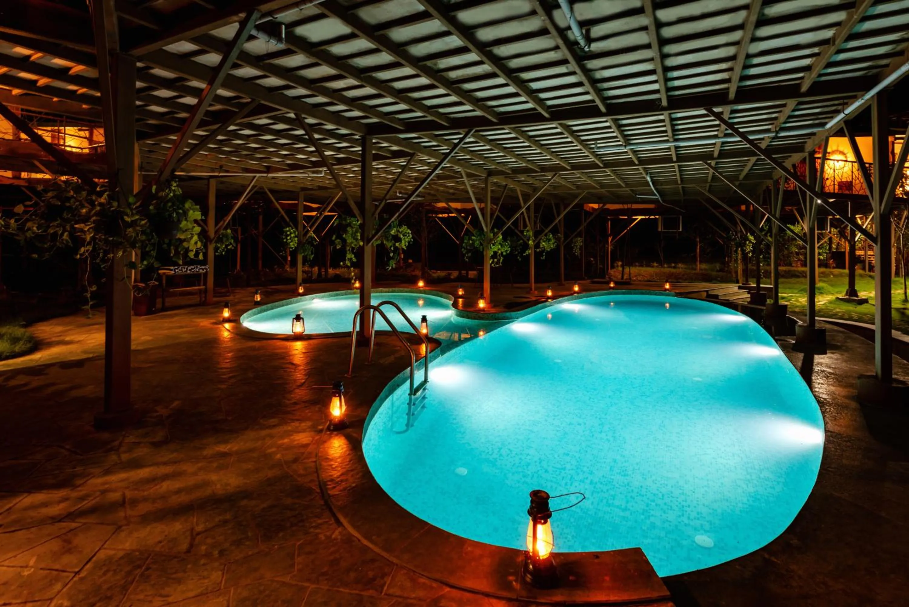 Swimming pool in Tadoba Jungle Camp