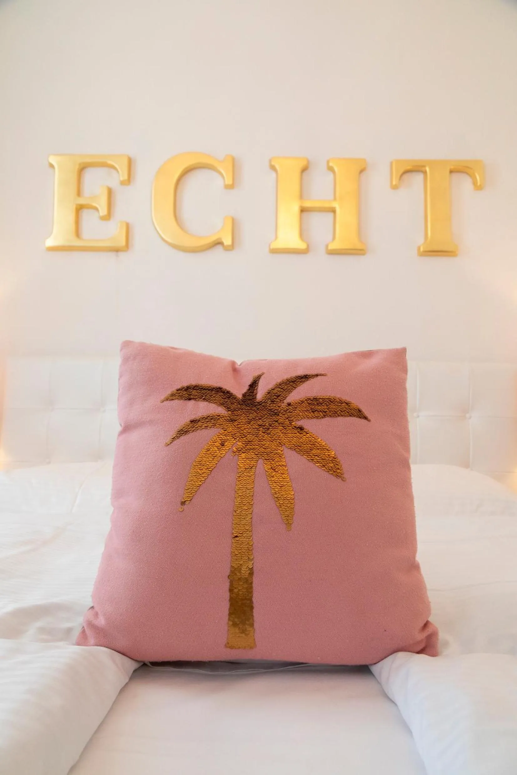 Bed in Hotel Schwalbe