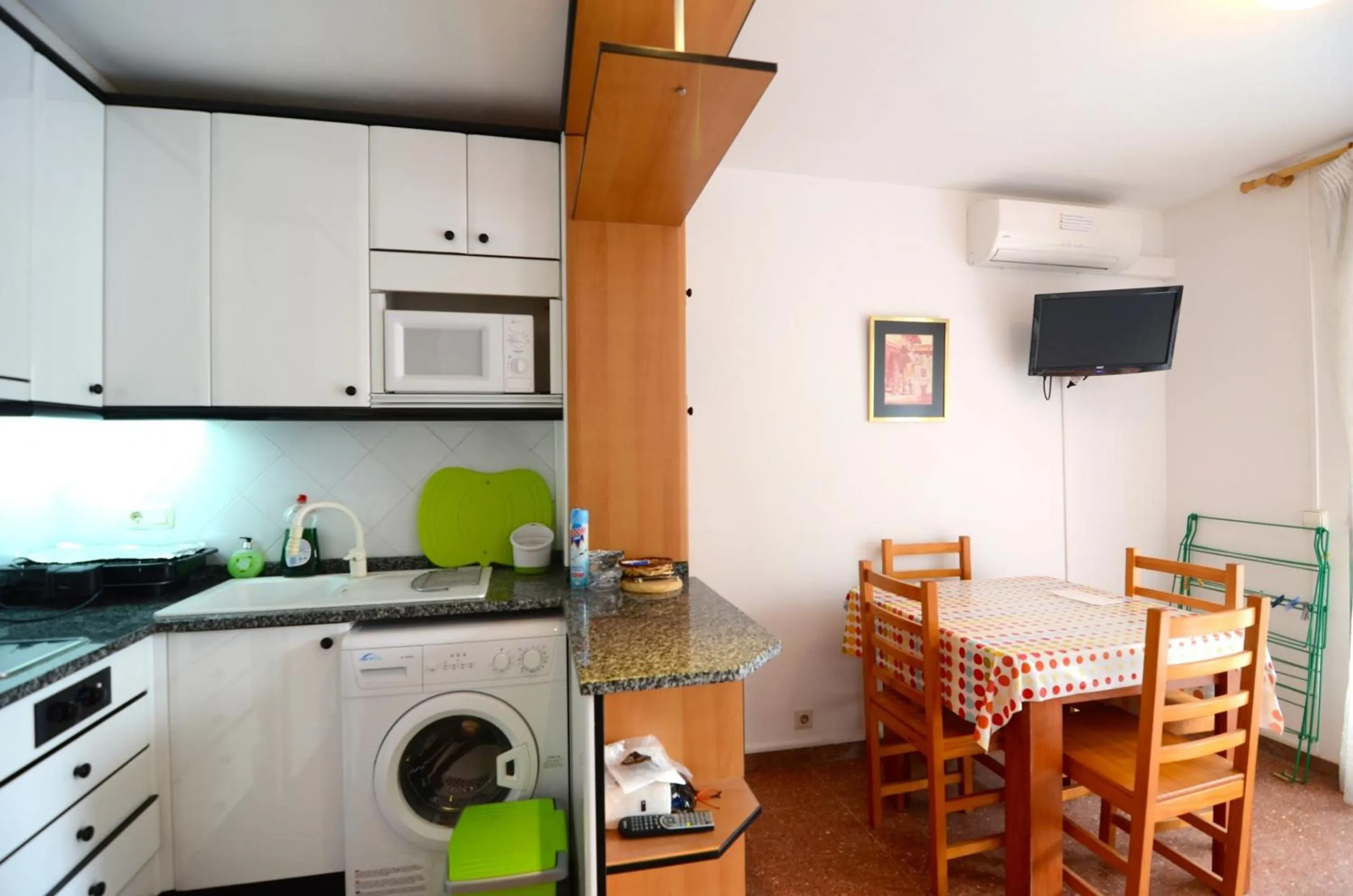 Kitchen or kitchenette in Rocamaura IV 1-8