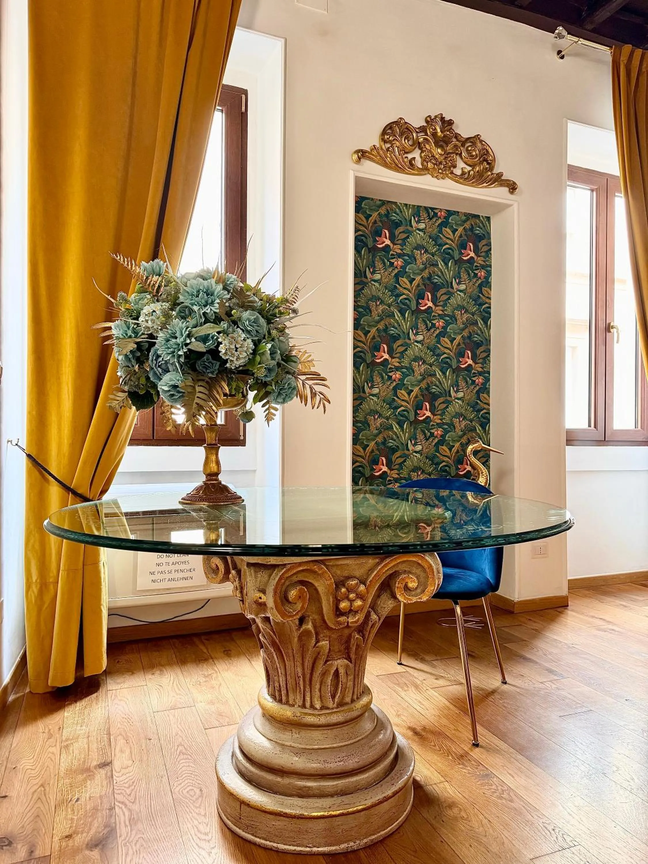 Living room in Via della Scala Suite
