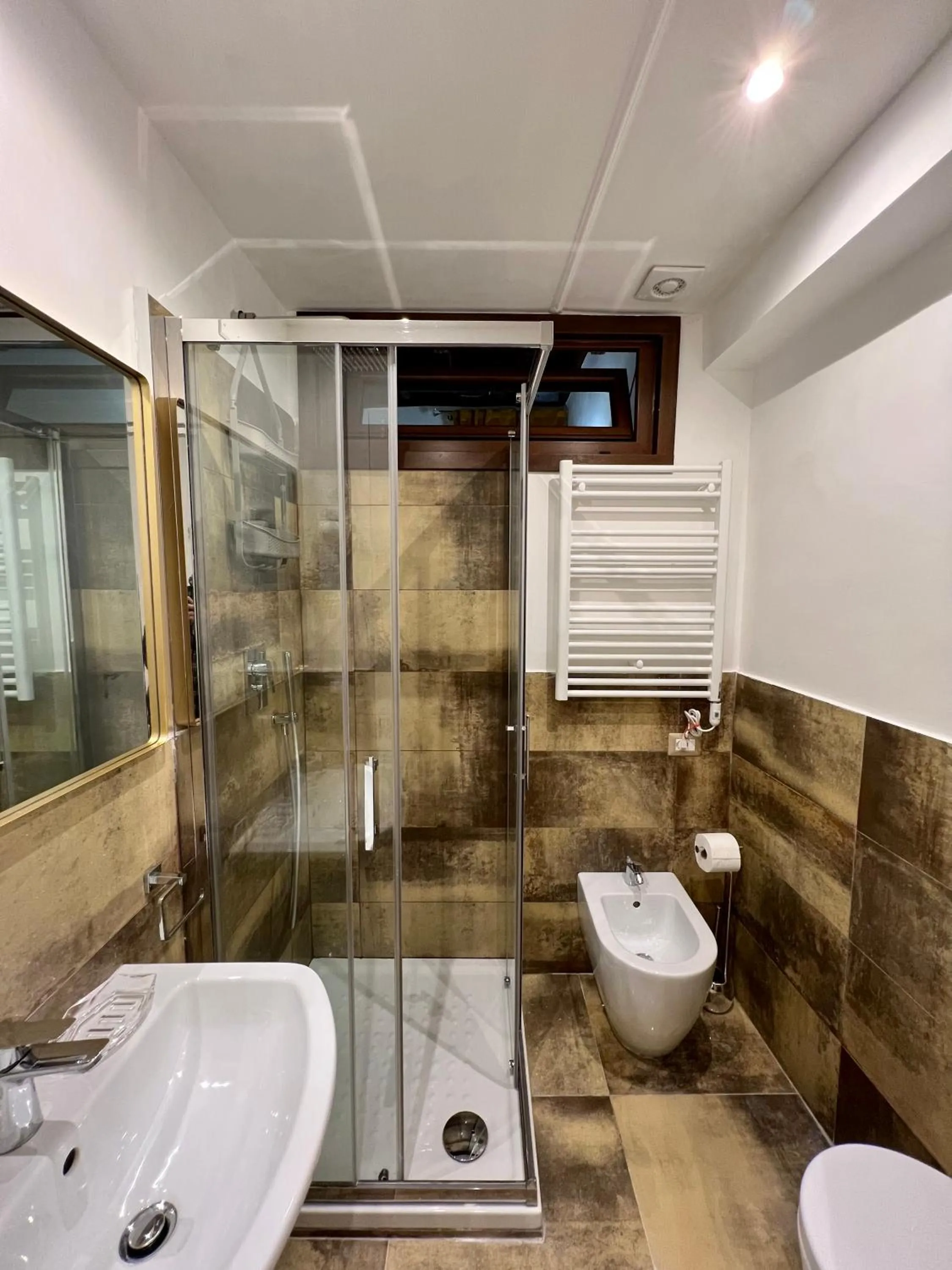 Bathroom in Via della Scala Suite