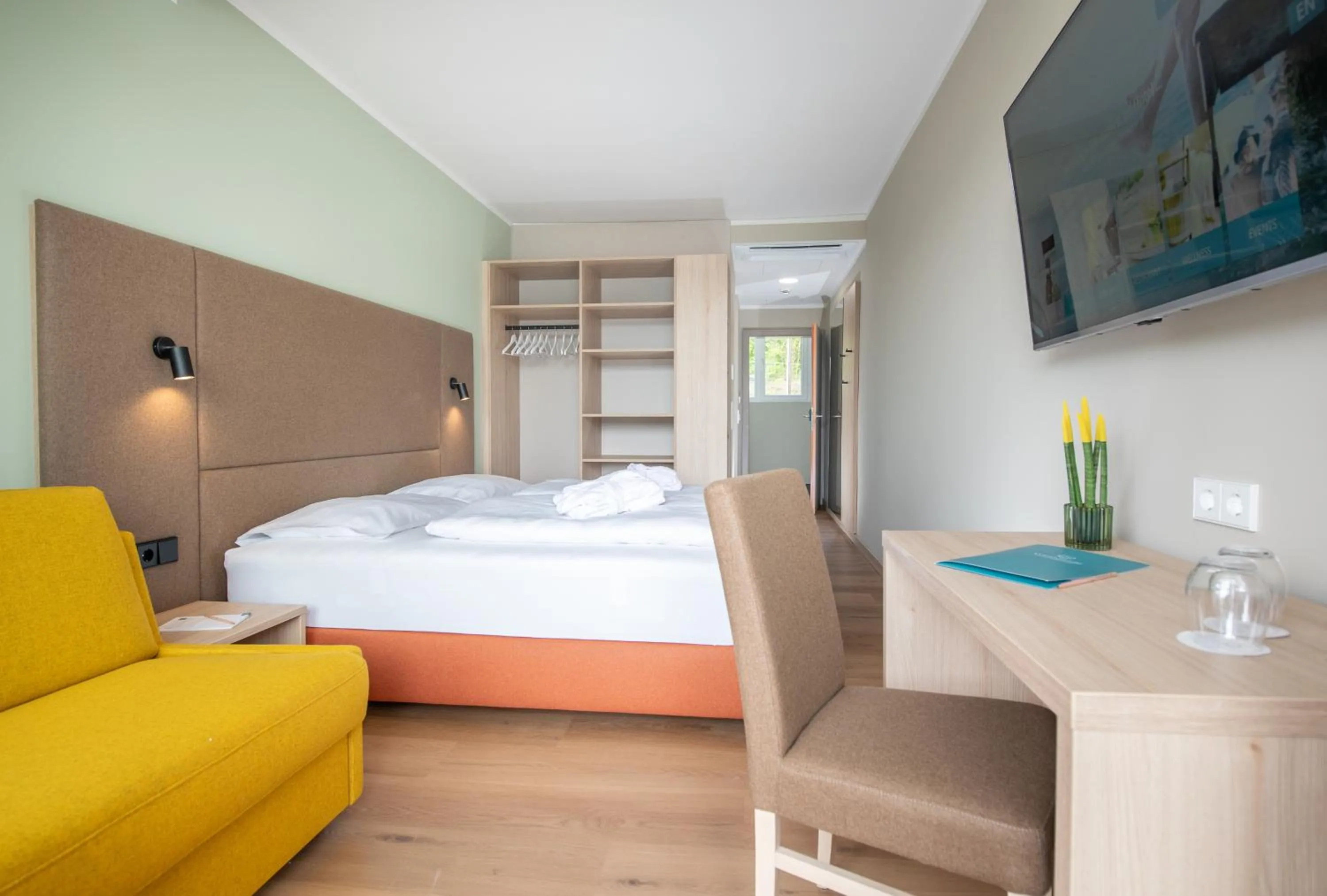 Bed in Werzers Seehotel Wallerwirt